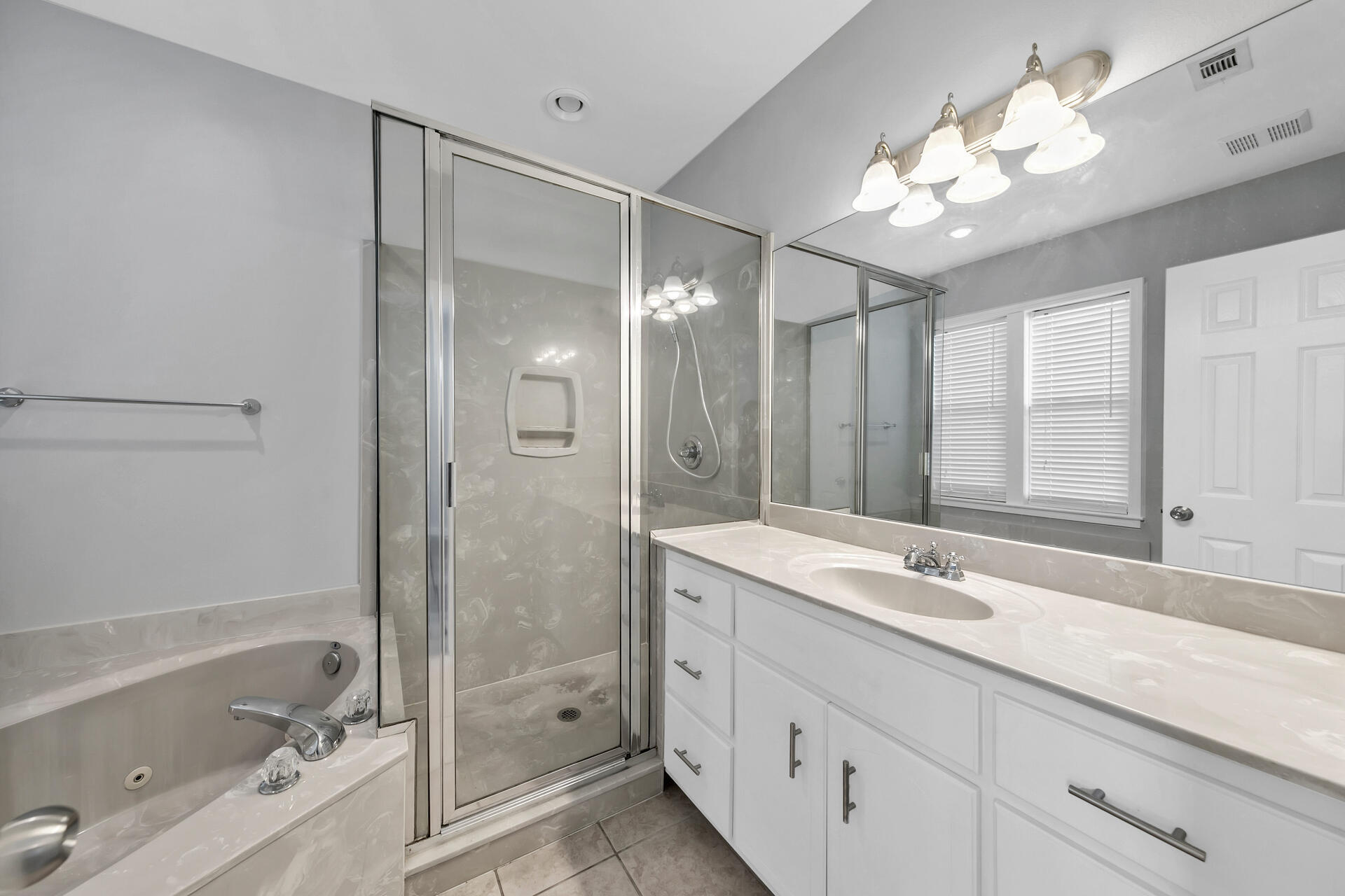 1544 N County Hwy 393