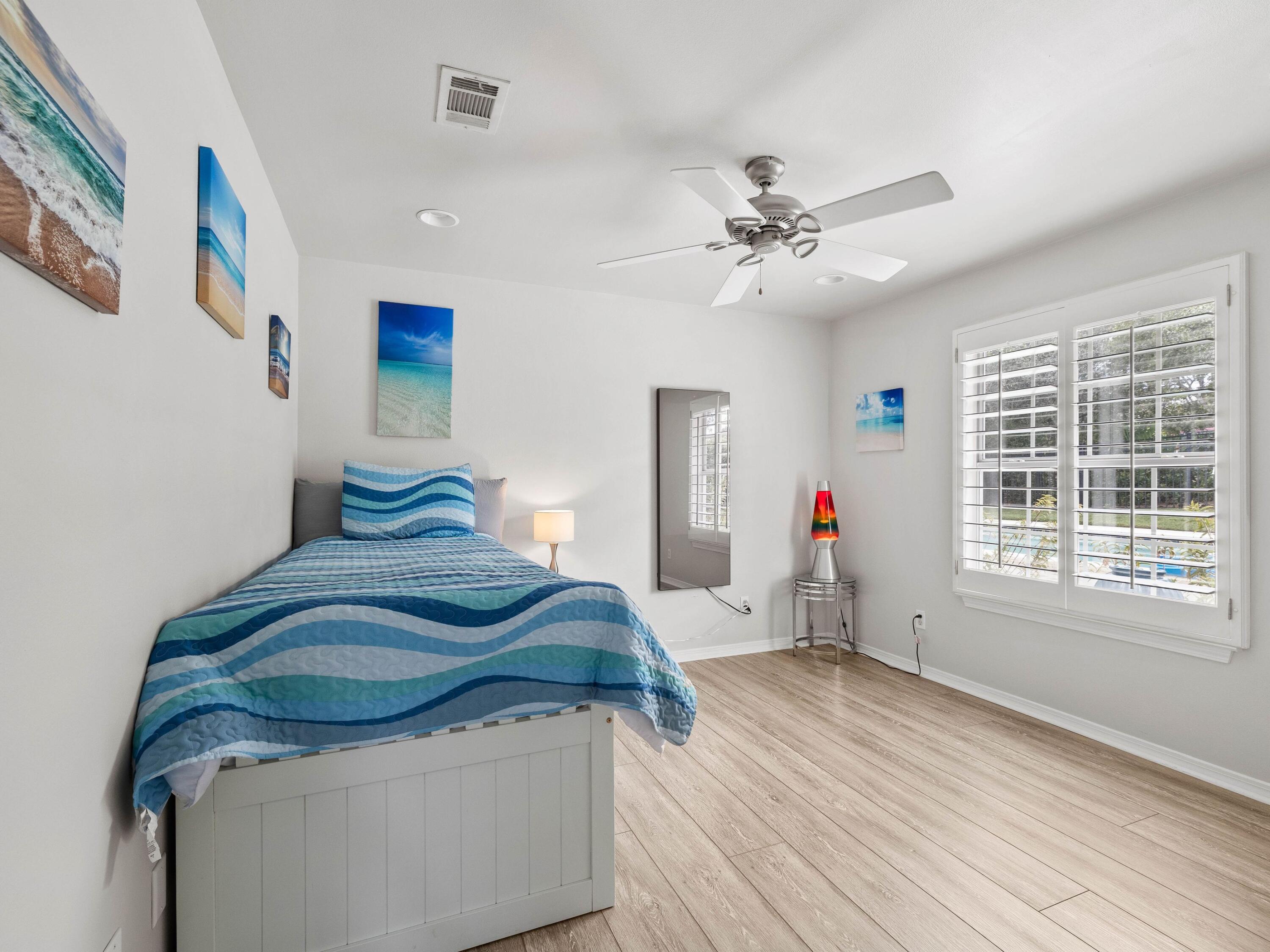 90 Emerald Ridge