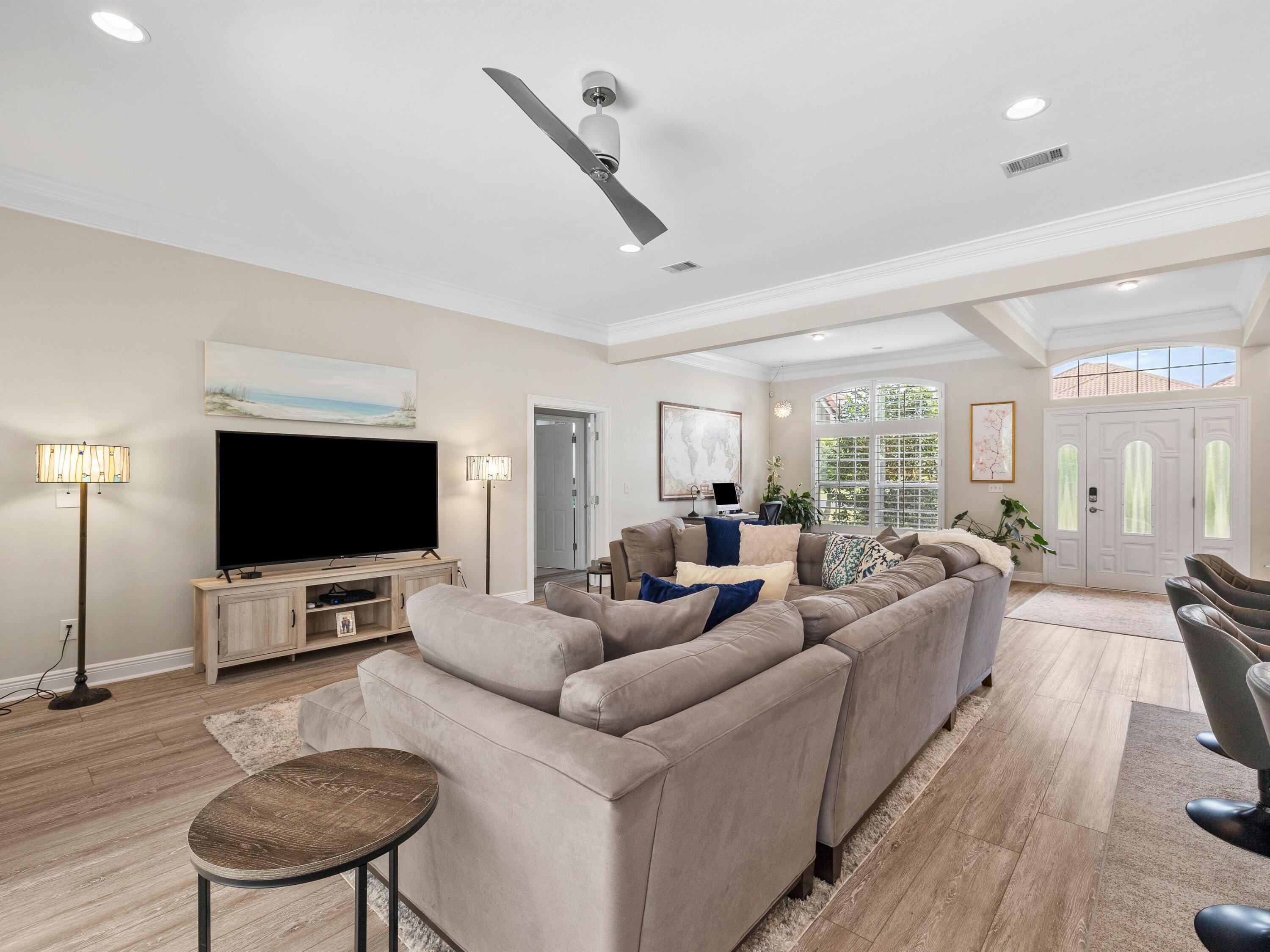 90 Emerald Ridge