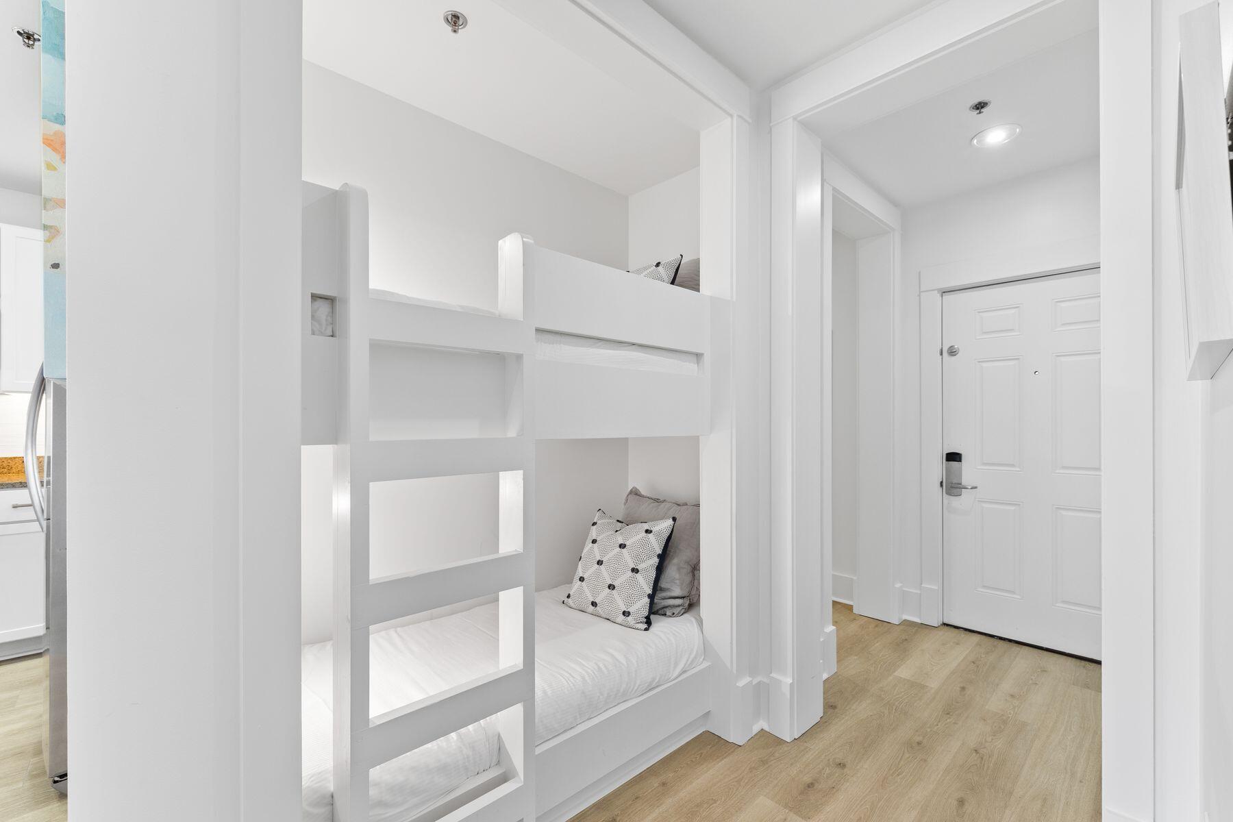 2050 W County Hwy 30A, #M1-309