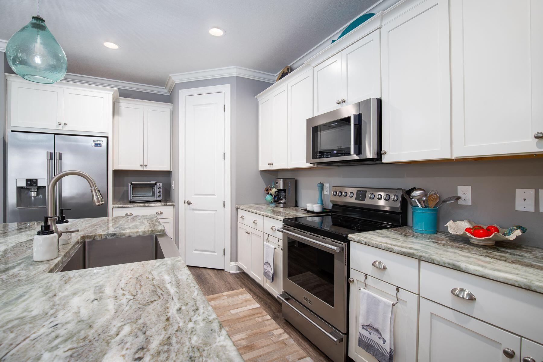 123 Oyster Boulevard