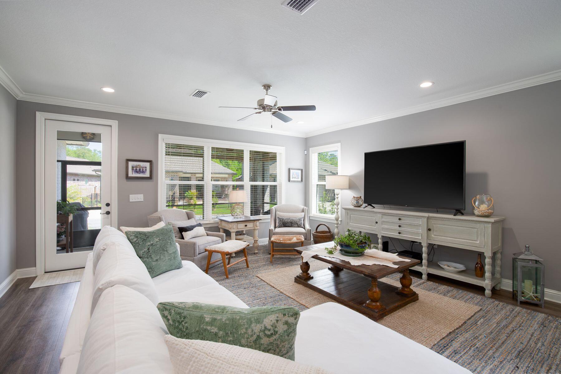 123 Oyster Boulevard