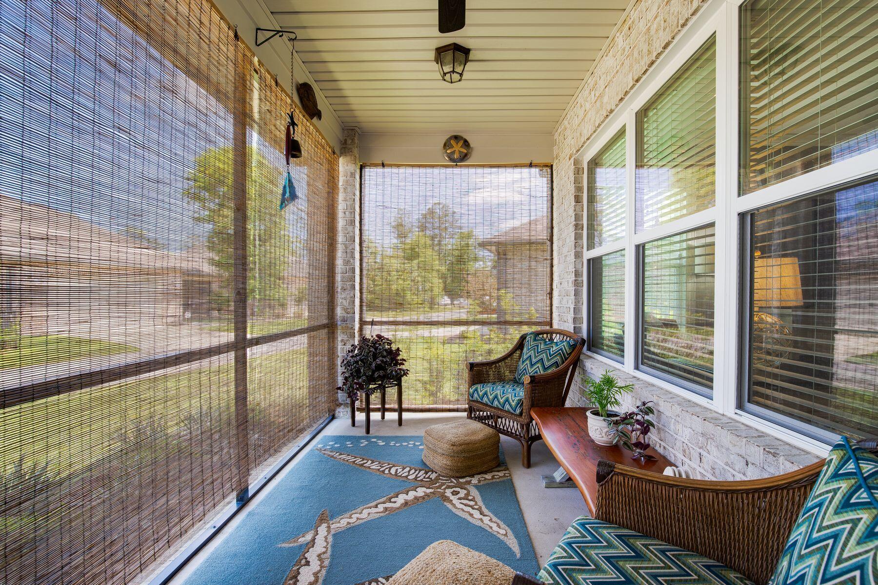 123 Oyster Boulevard