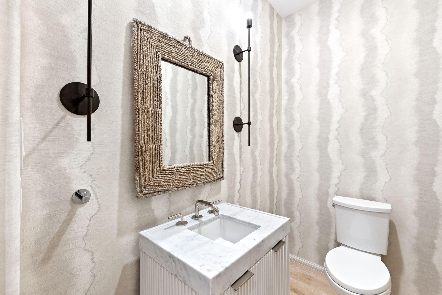 45 W Solaire Way, 103