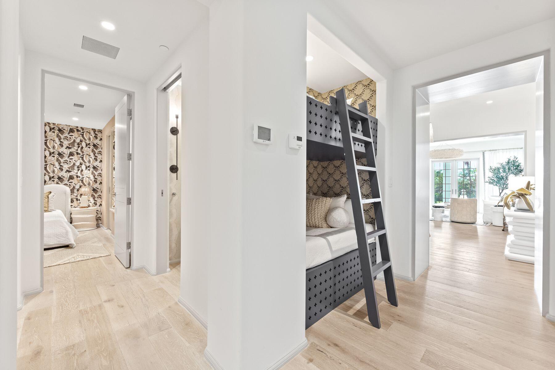 45 W Solaire Way, 103