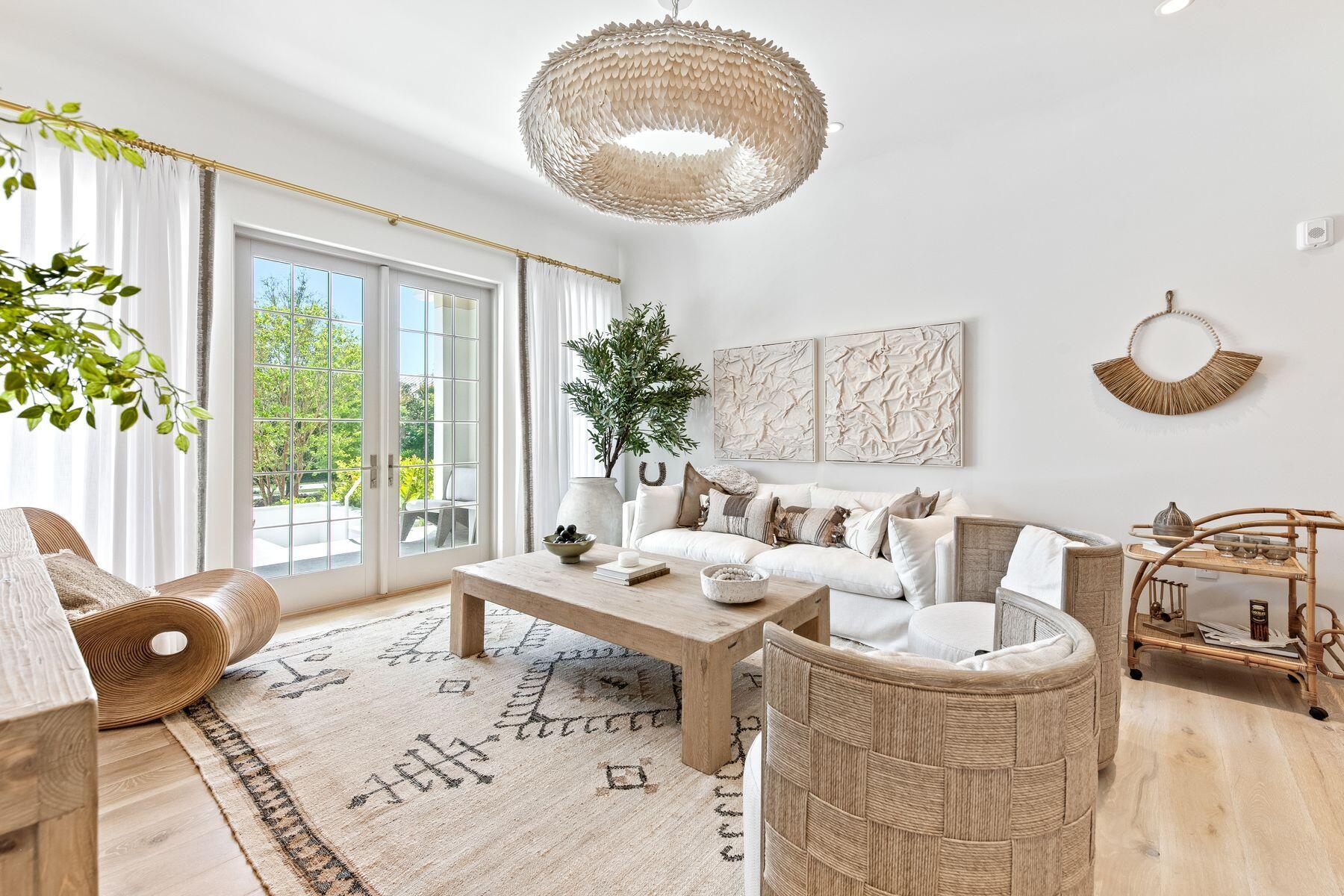 45 W Solaire Way, 103