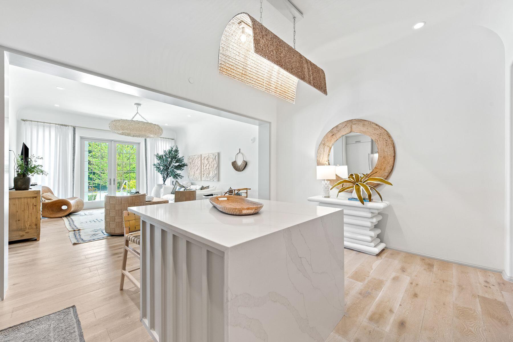 45 W Solaire Way, 103