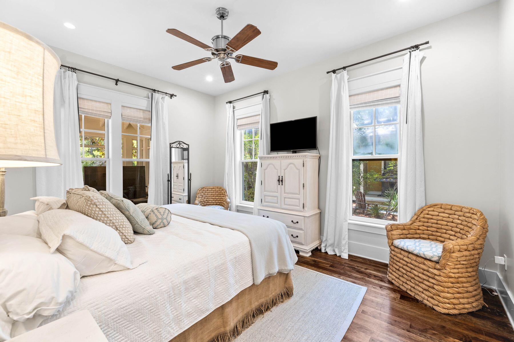 40 Tall Timber Court