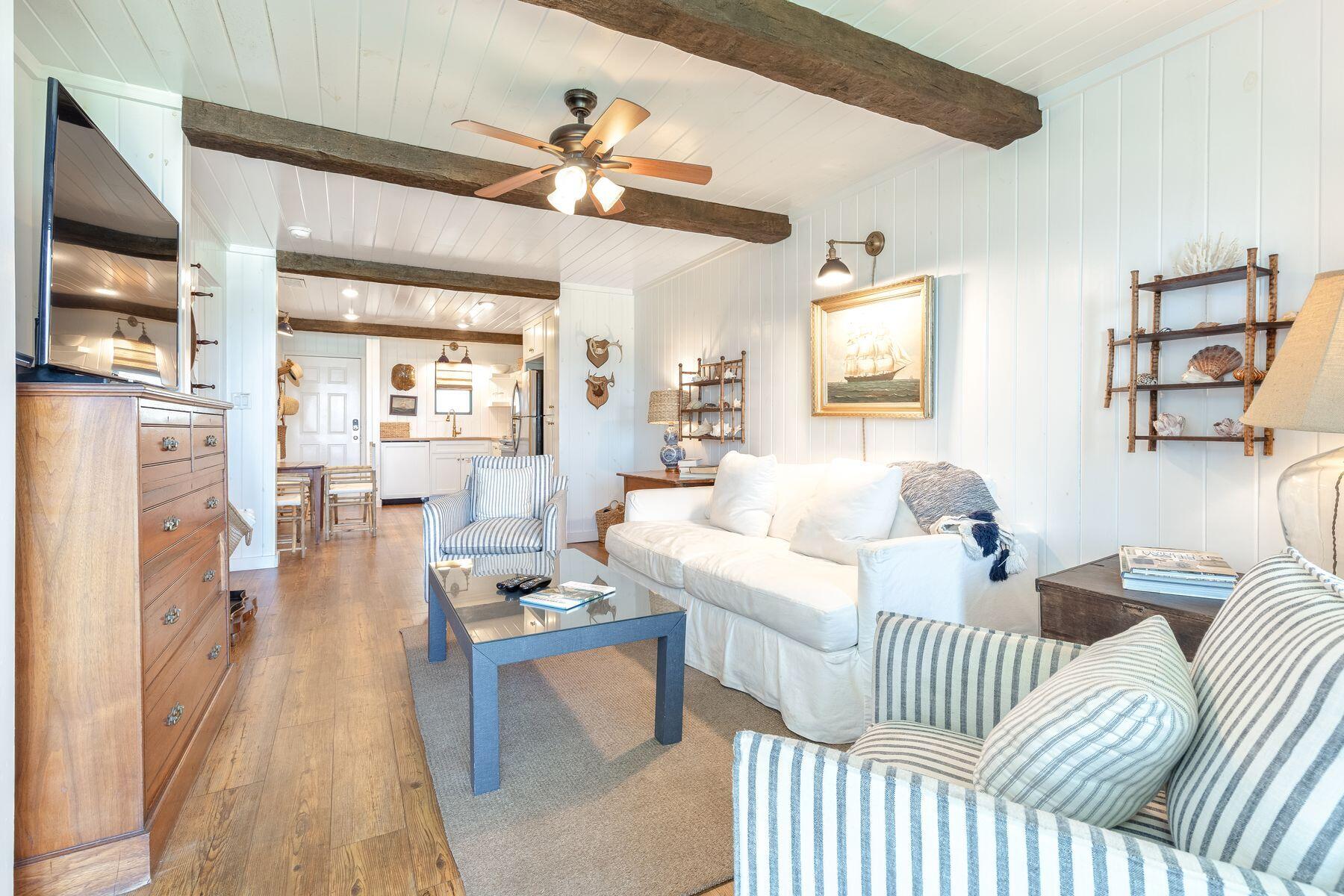 3692 E County Highway 30A, Unit 4