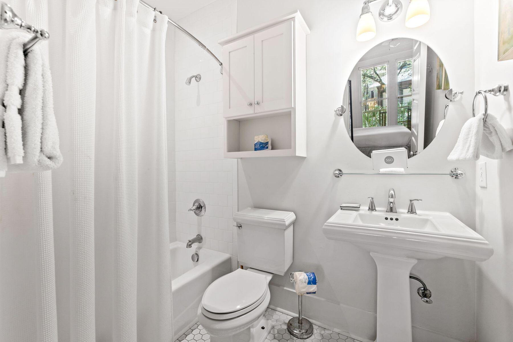 90 Silver Laurel Way