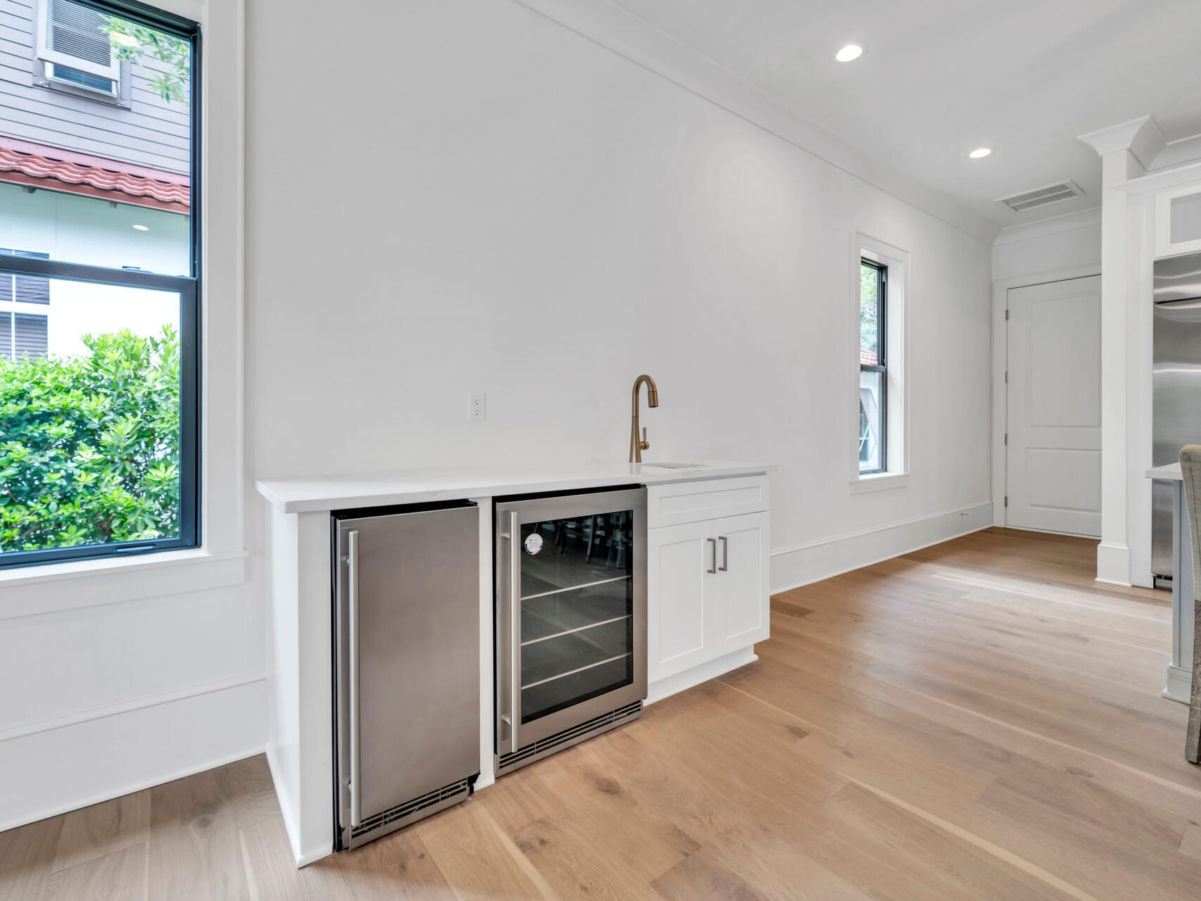 1803 Baytowne N Avenue