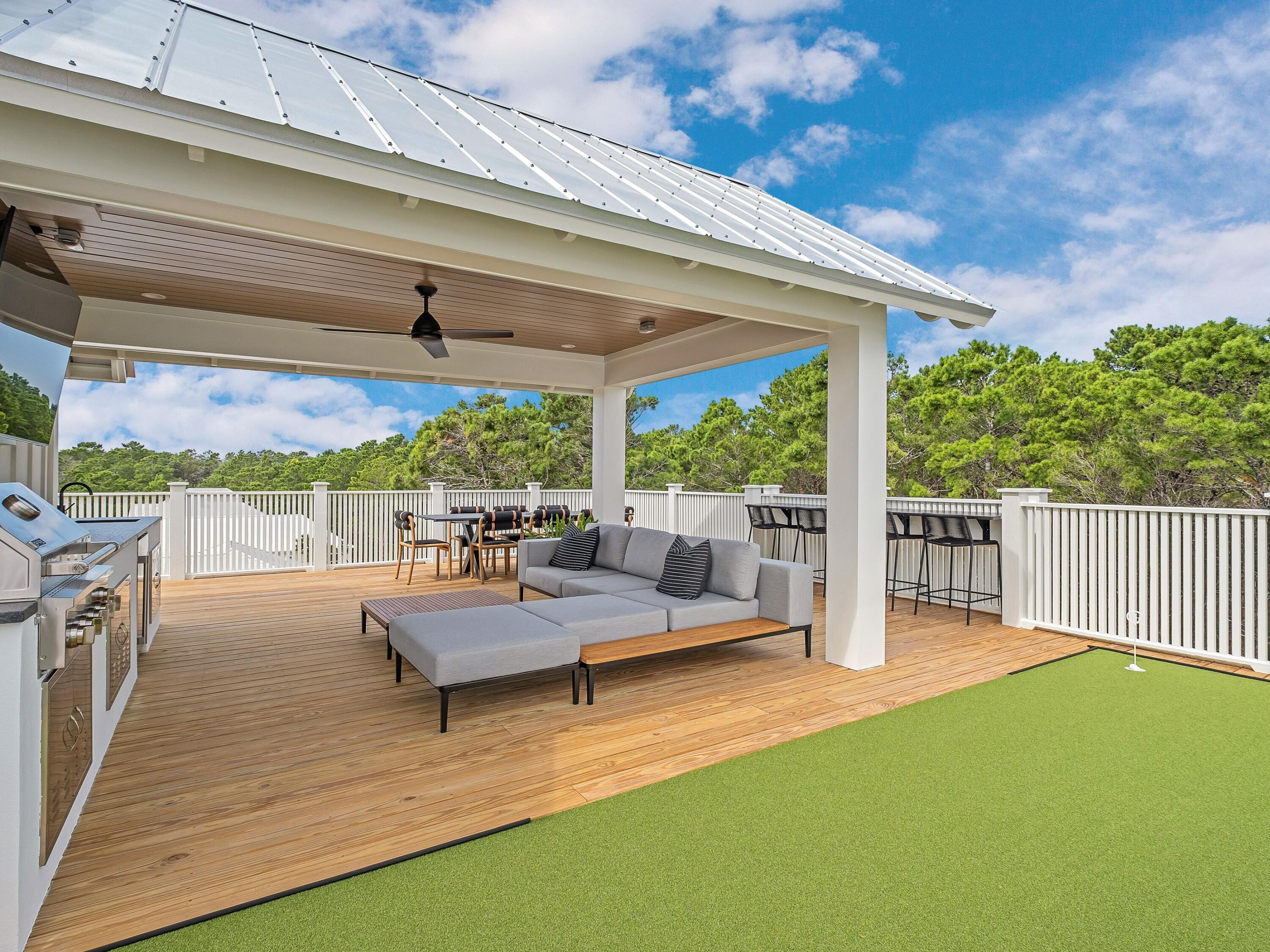 6 W Grande Pointe Drive