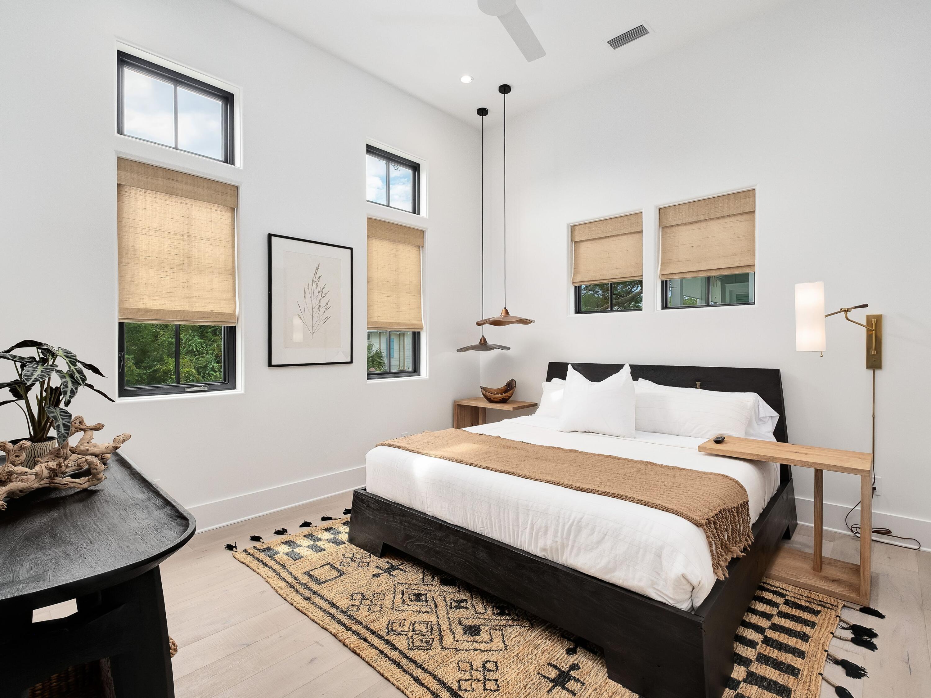 6 W Grande Pointe Drive