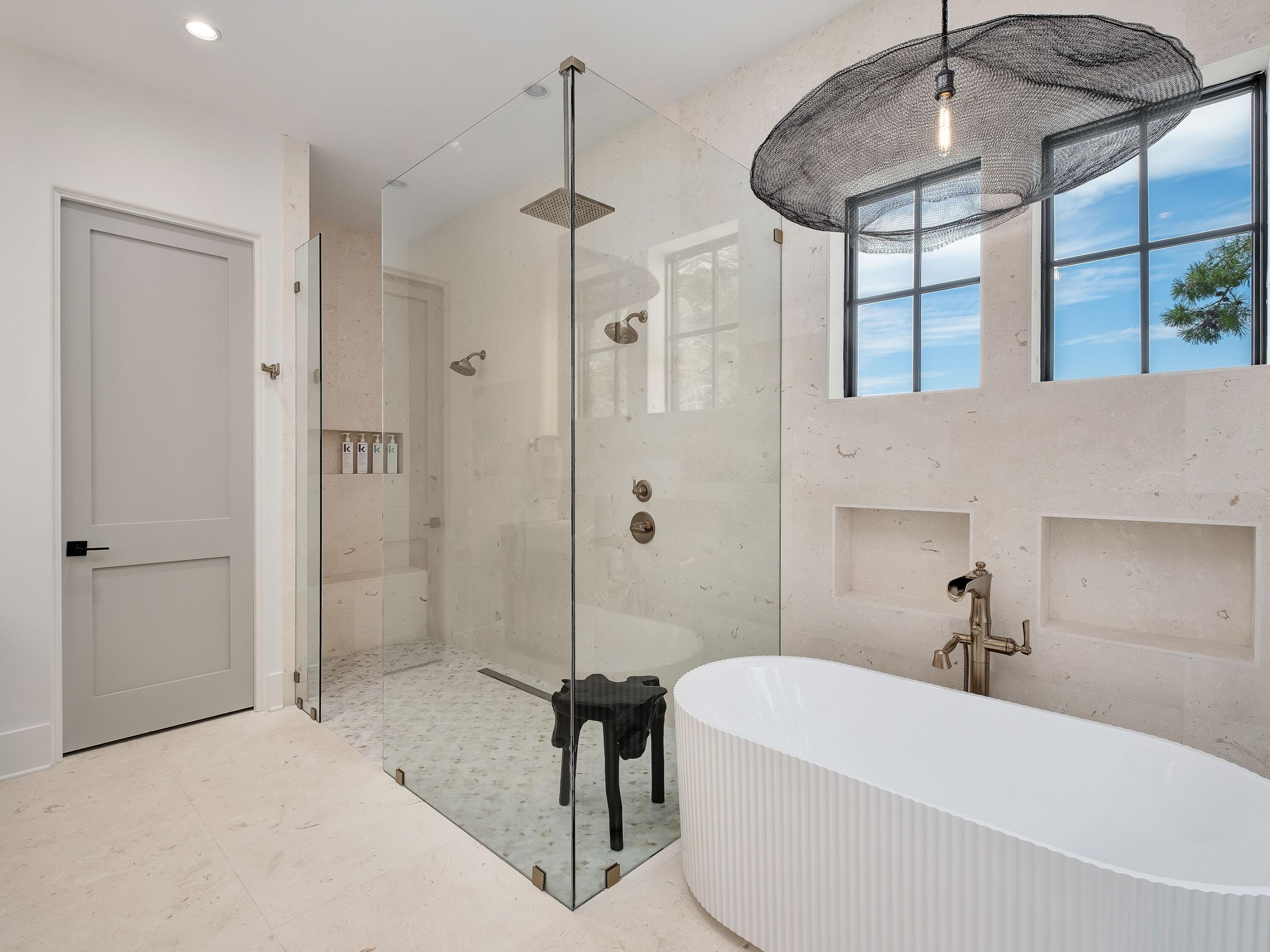 6 W Grande Pointe Drive