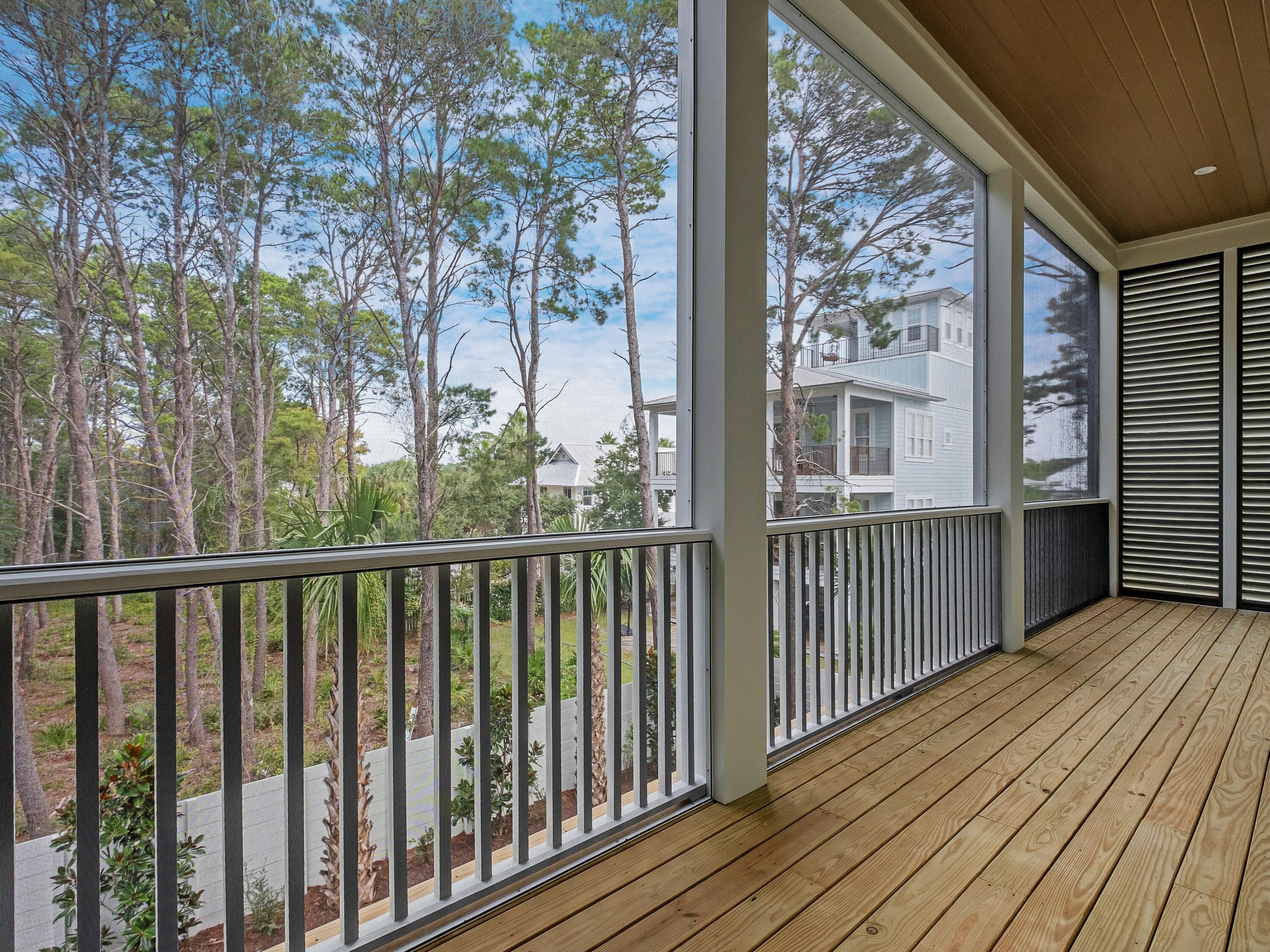 6 W Grande Pointe Drive