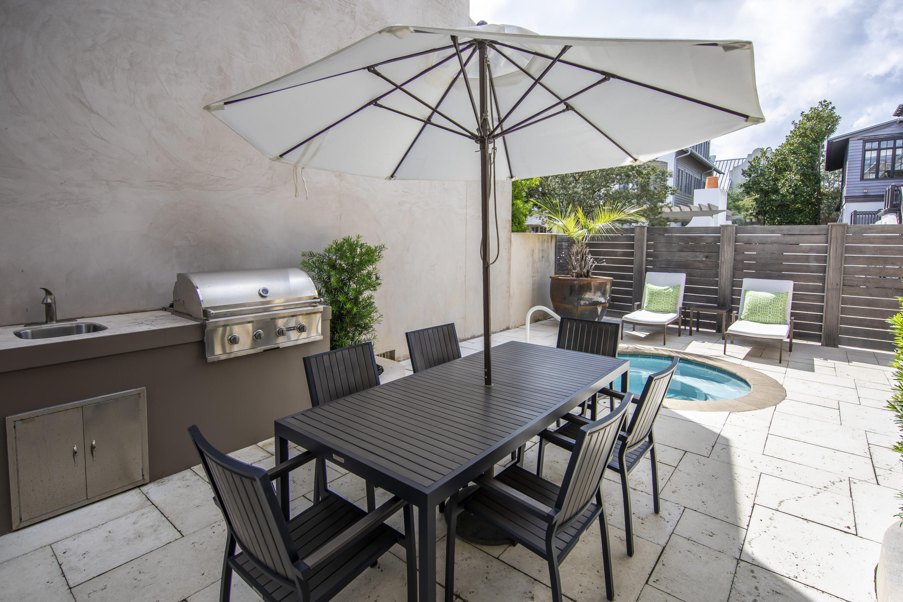 82 N Spanish Town Lane