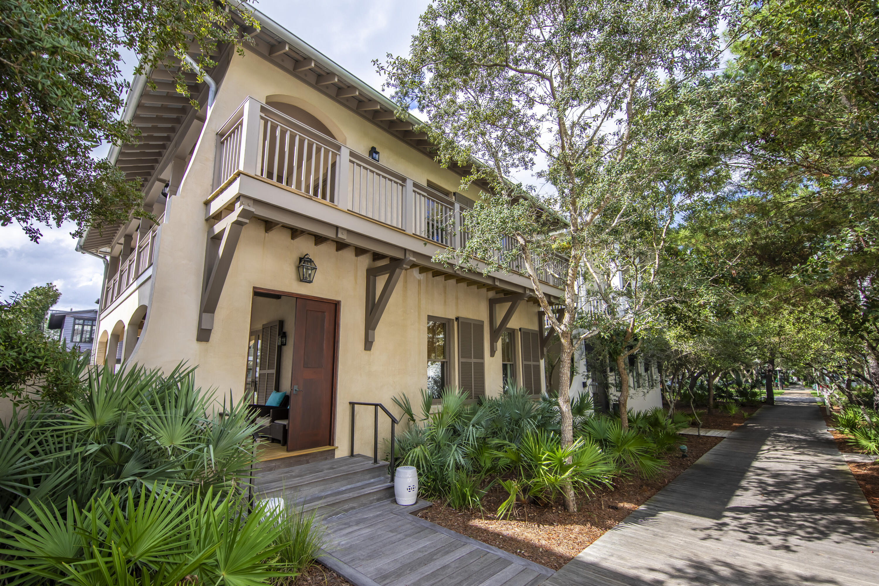 82 N Spanish Town Lane
