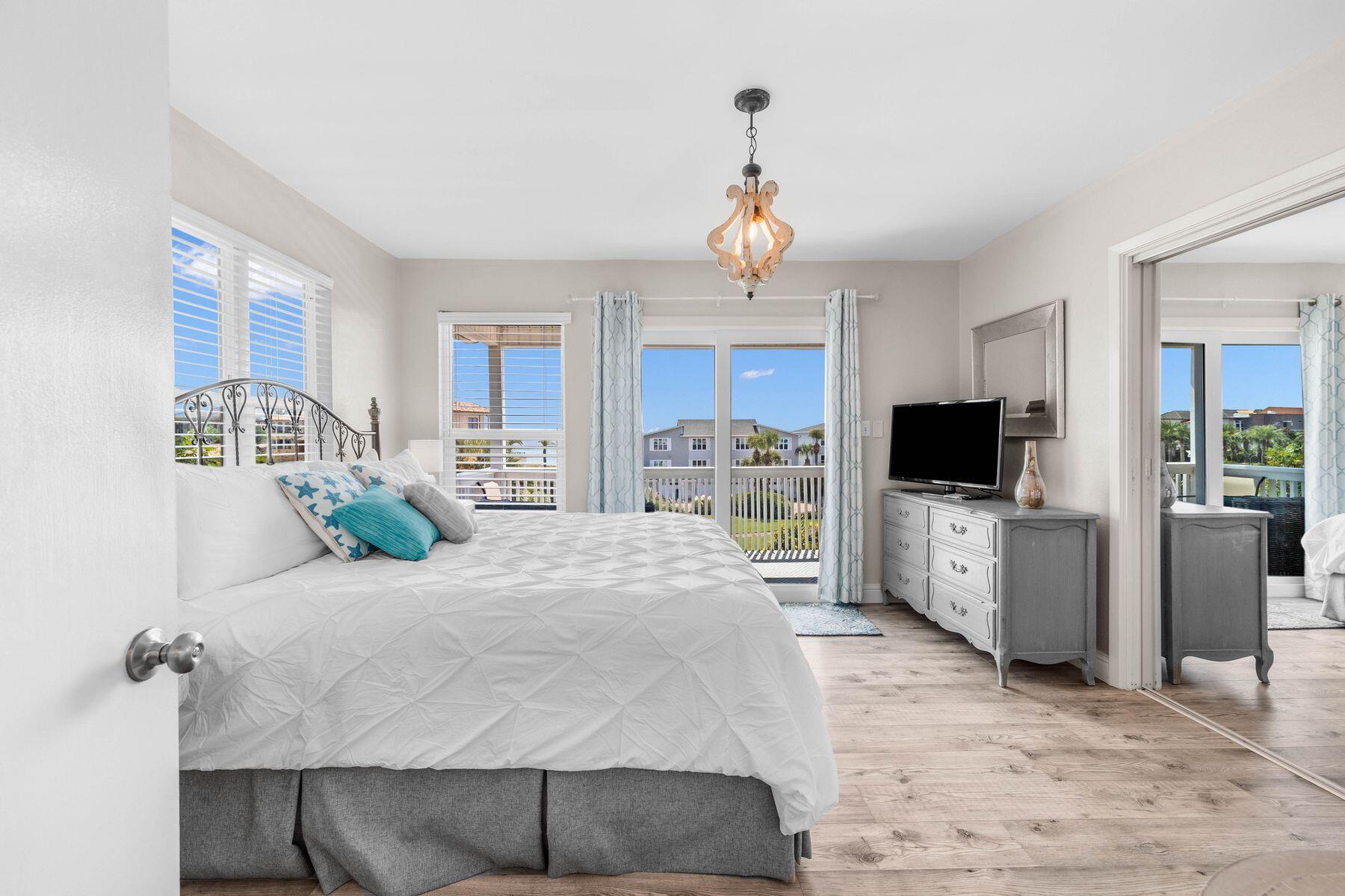 100 S Spooky Lane, UNIT 5A