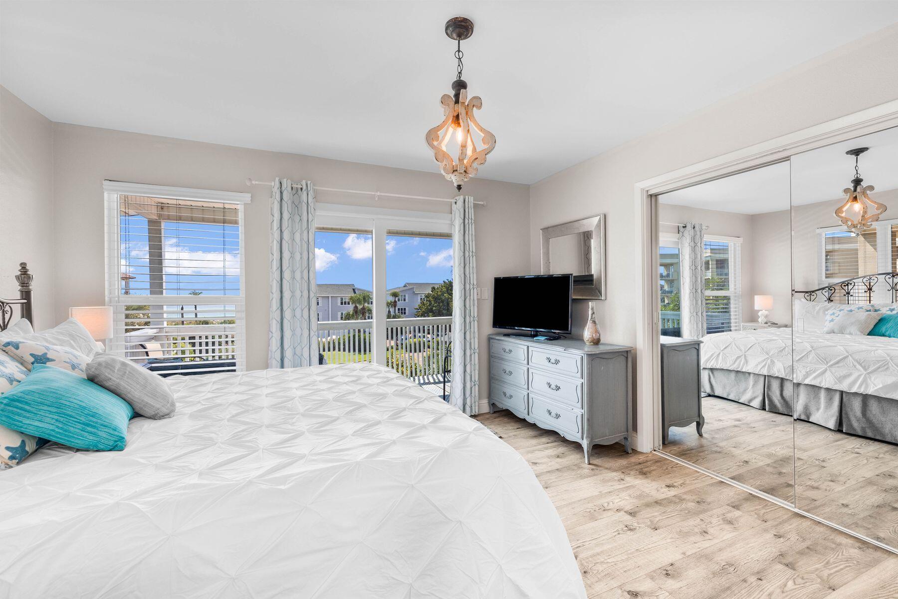 100 S Spooky Lane, UNIT 5A