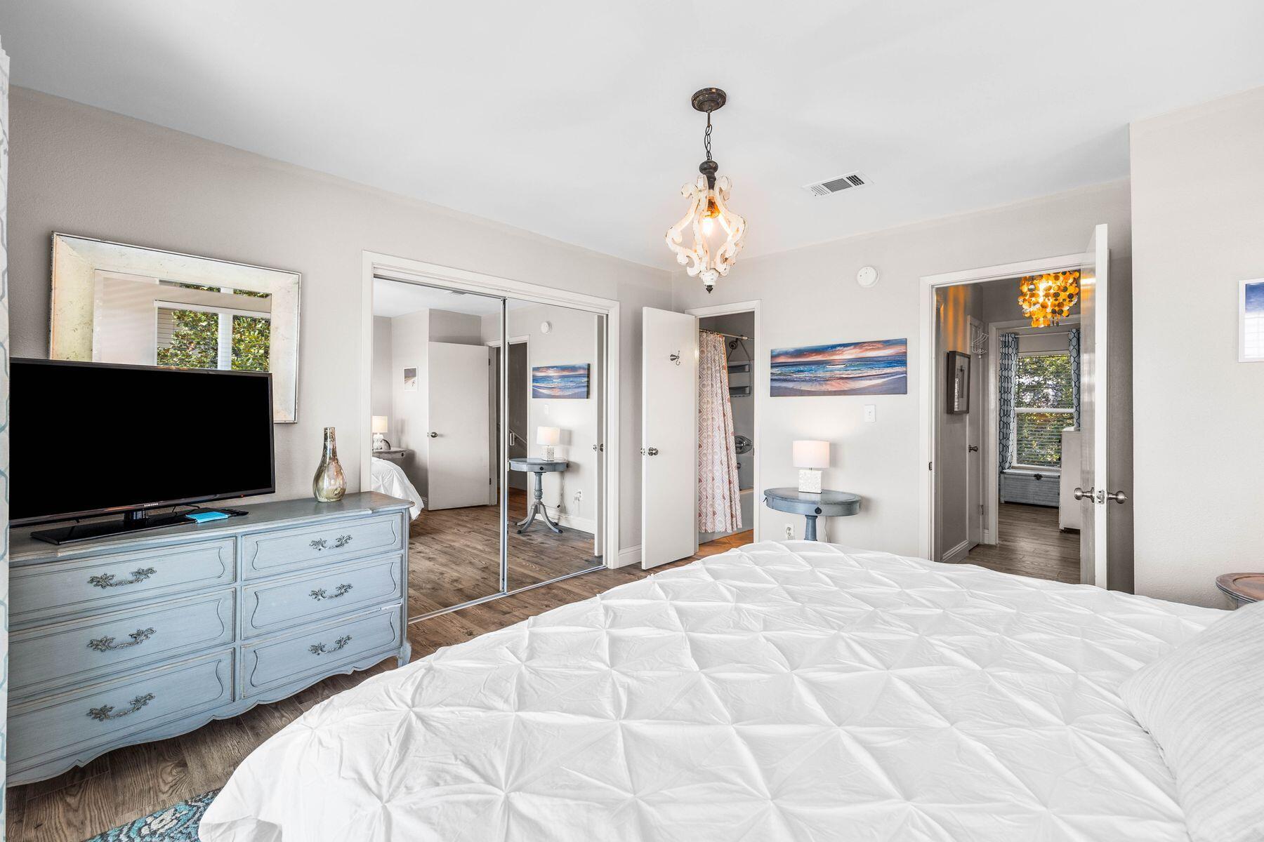 100 S Spooky Lane, UNIT 5A