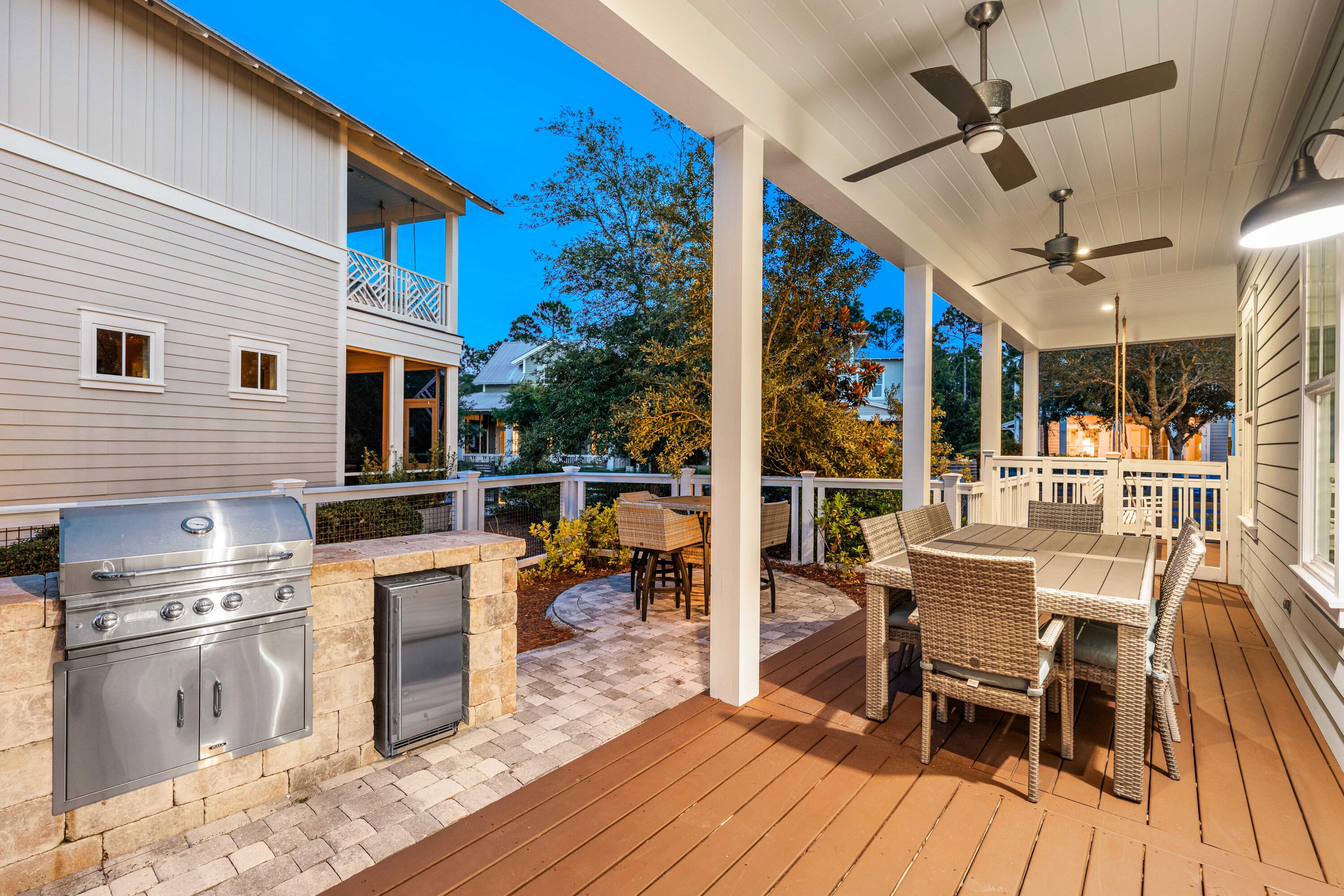 201 E Royal Fern Way