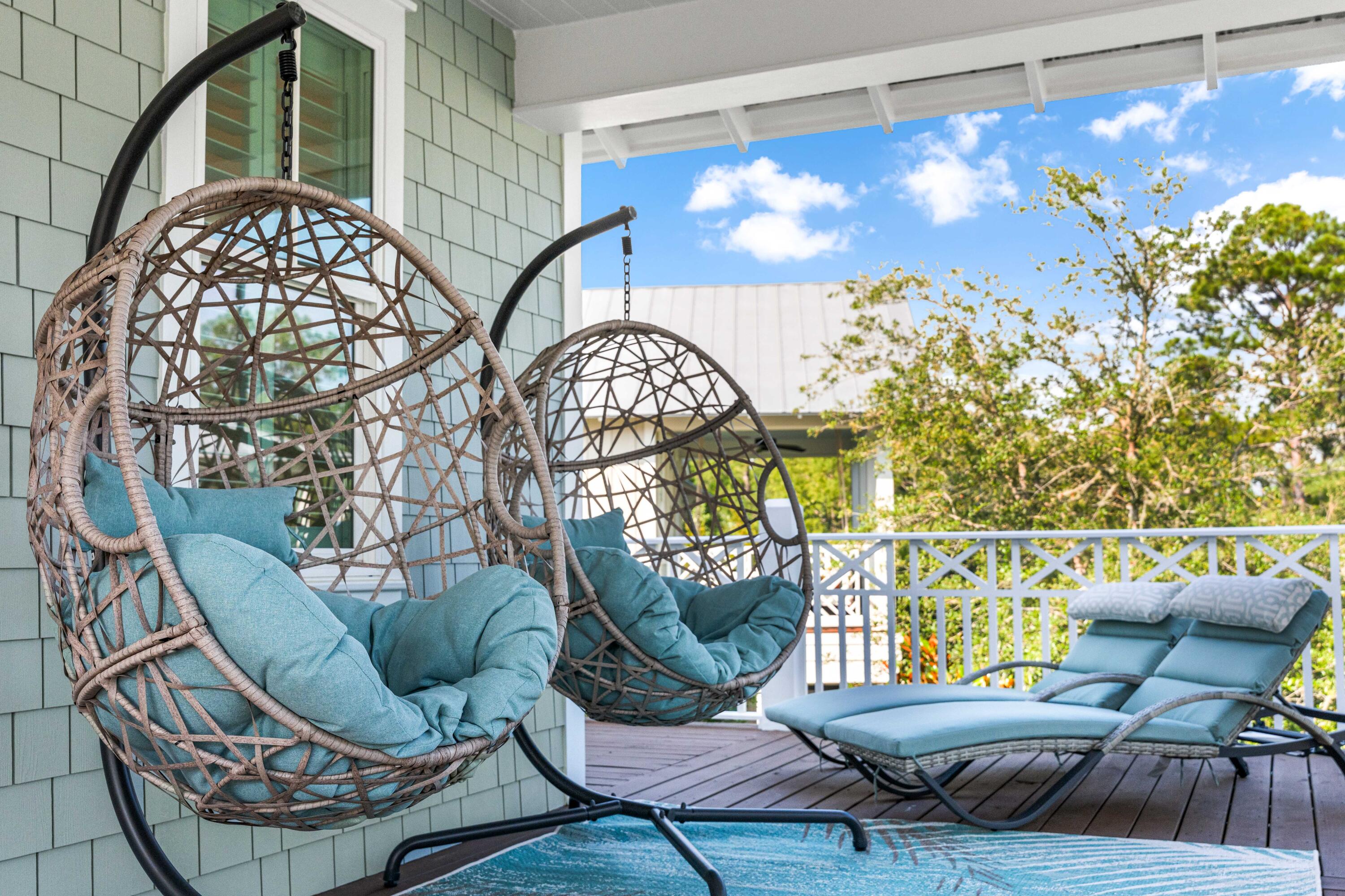 201 E Royal Fern Way