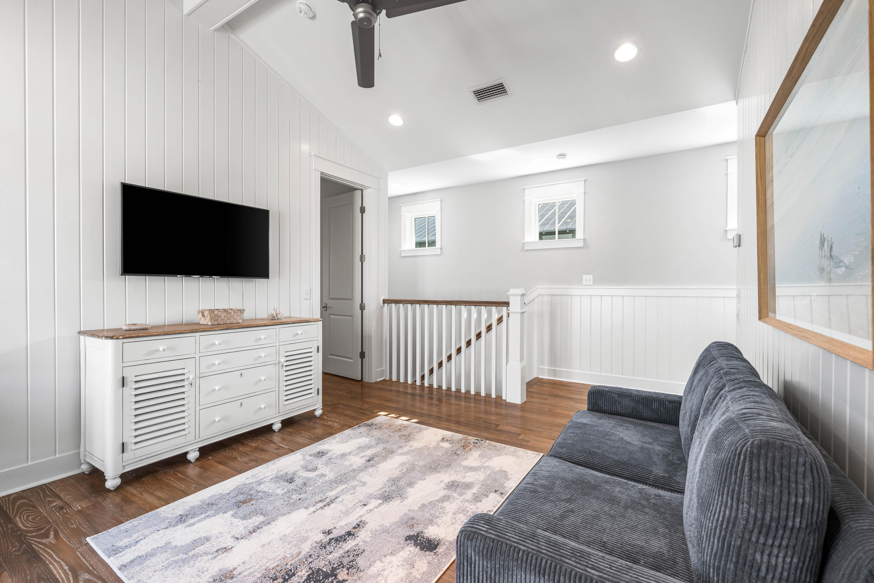 201 E Royal Fern Way