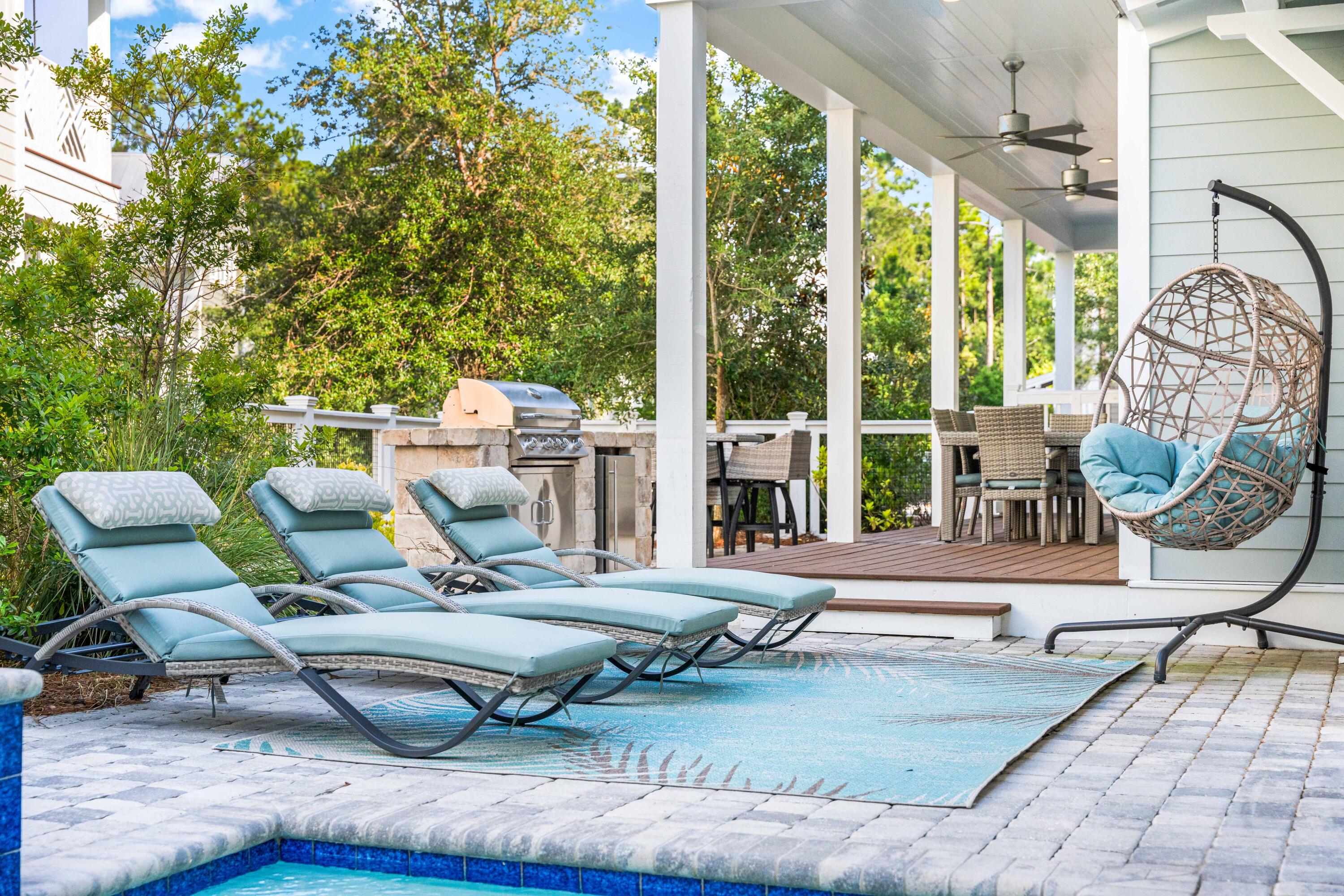 201 E Royal Fern Way