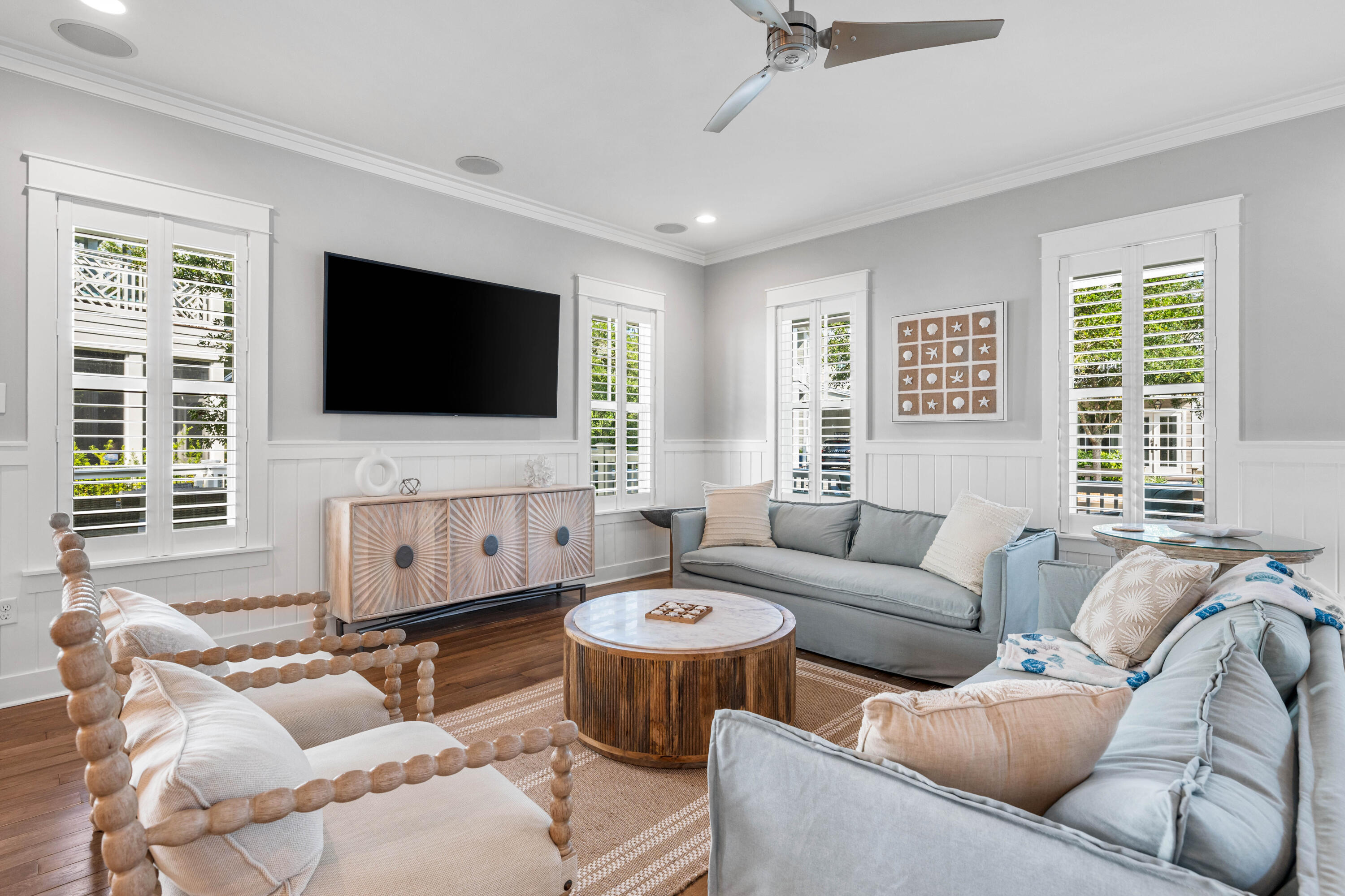 201 E Royal Fern Way