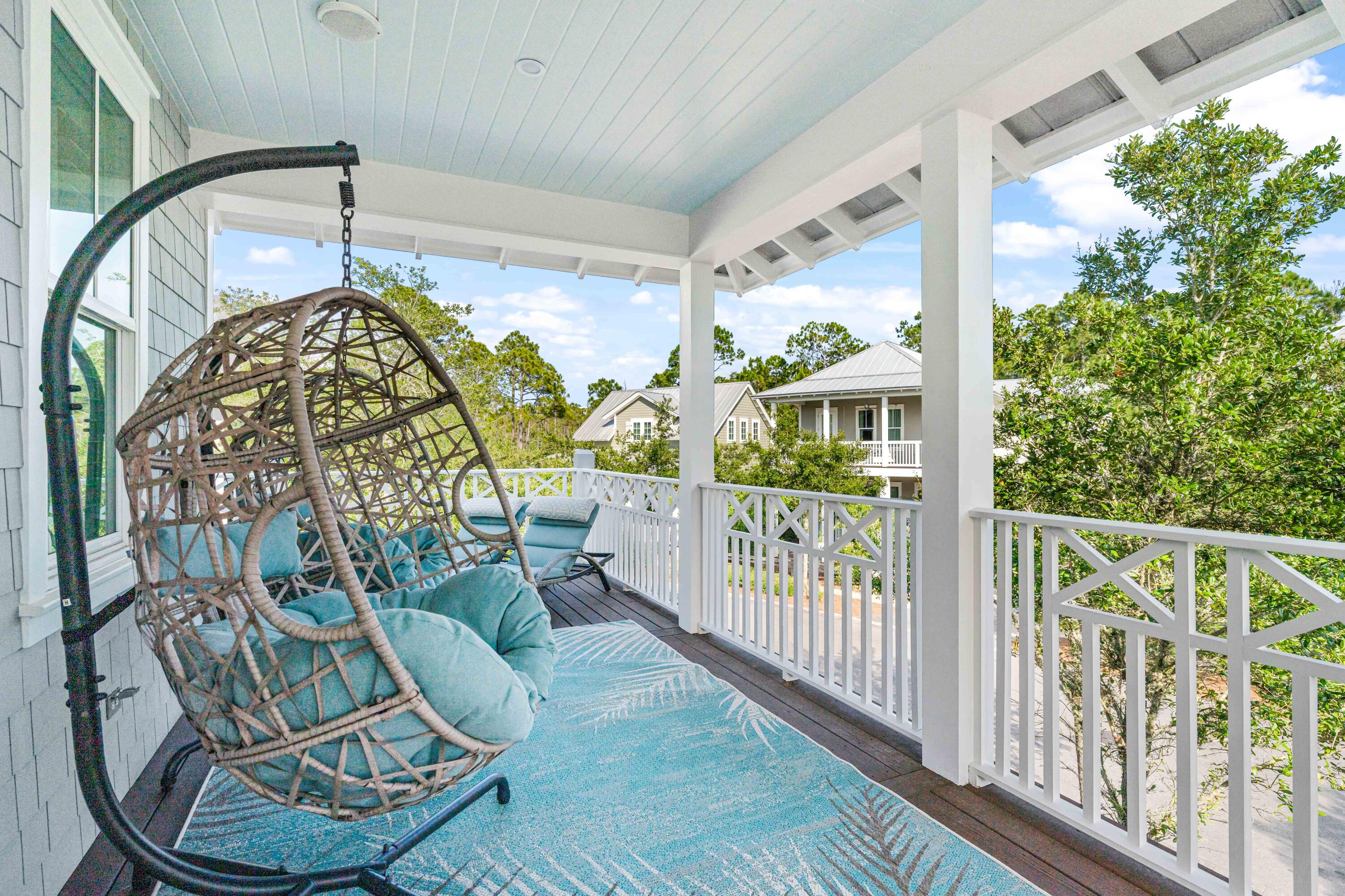 201 E Royal Fern Way