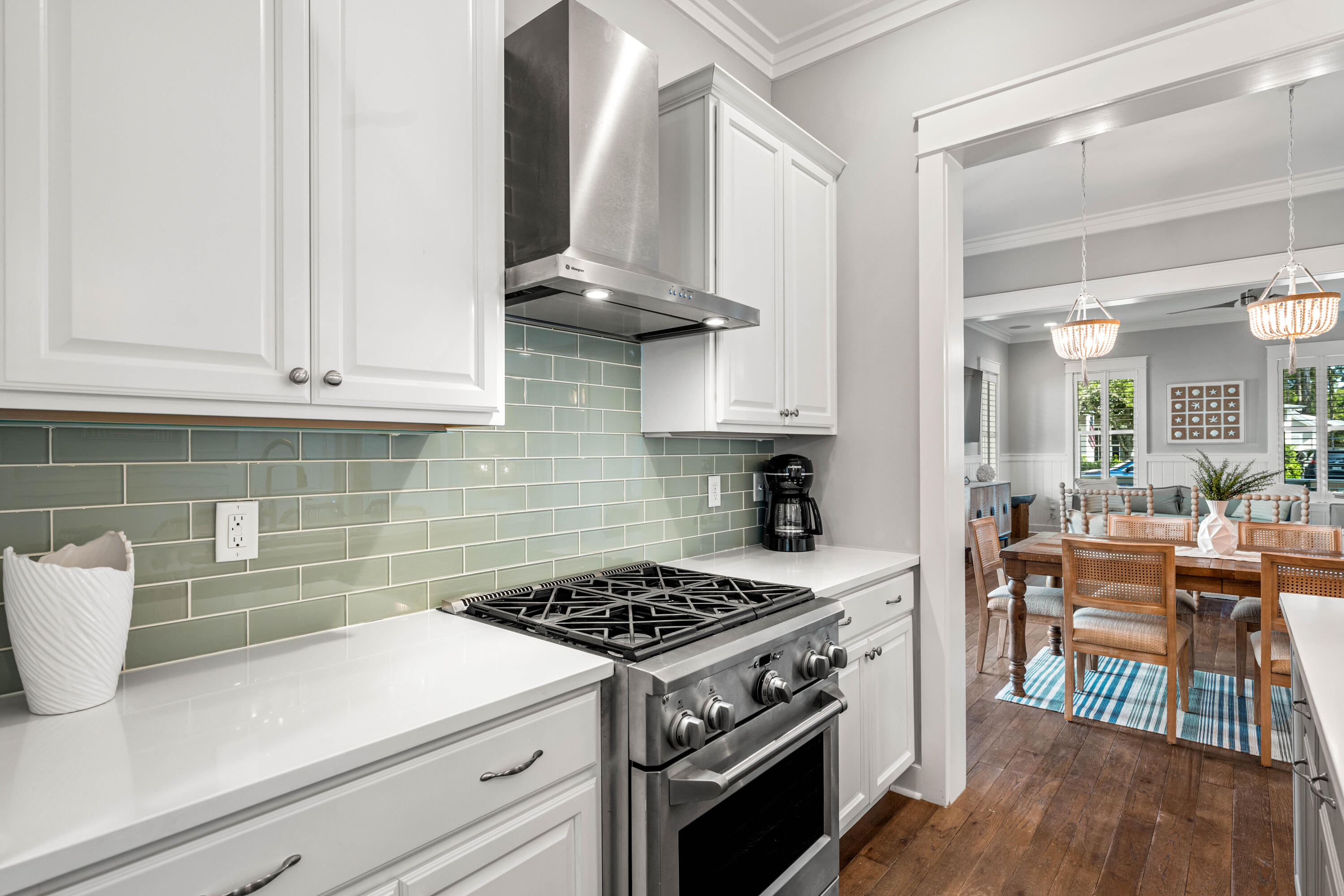 201 E Royal Fern Way