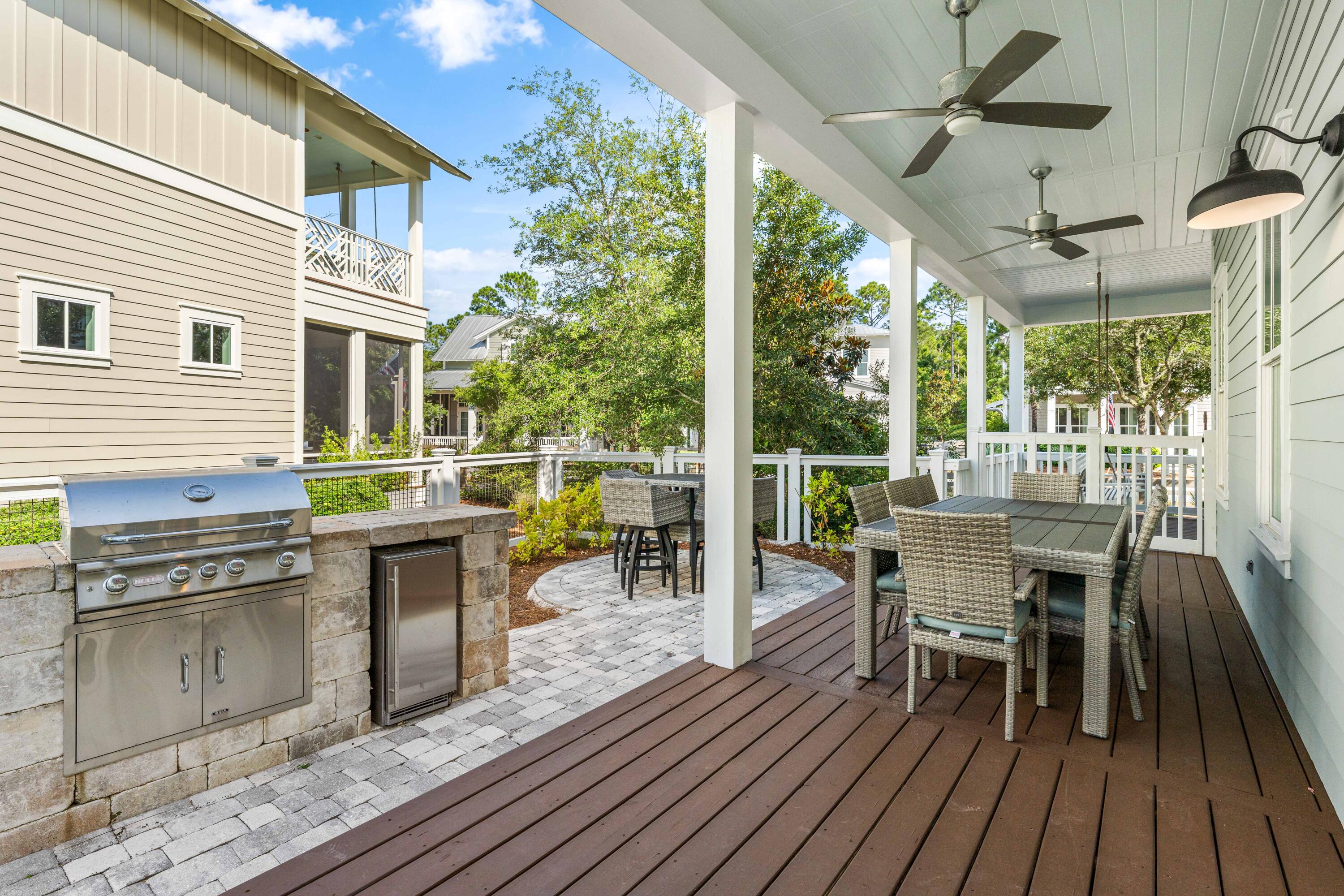 201 E Royal Fern Way