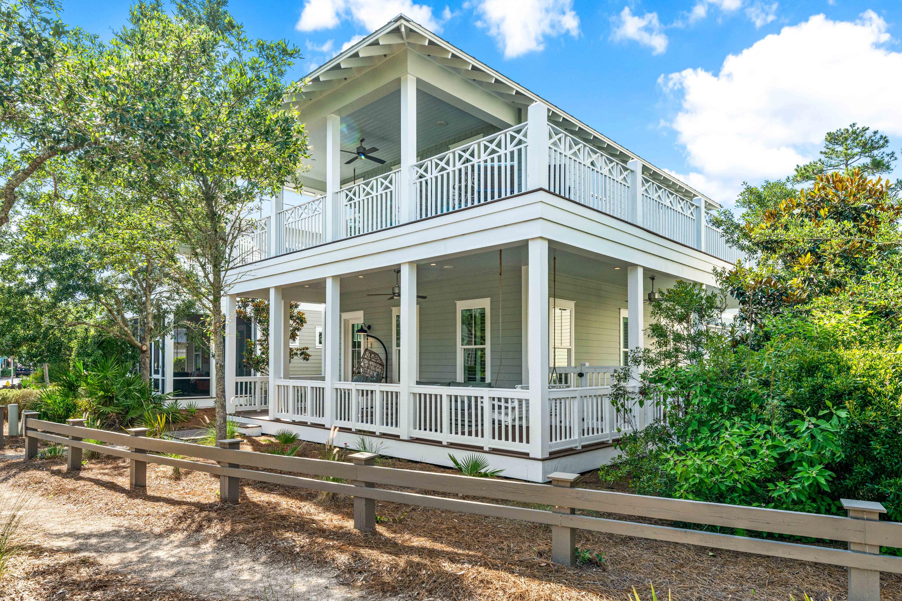 201 E Royal Fern Way