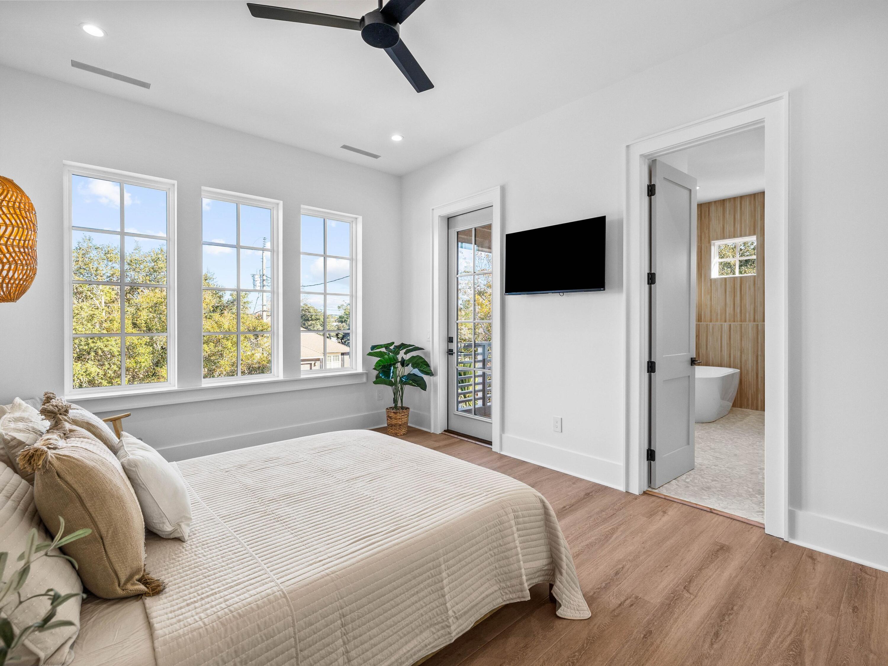 21619 Dolphin Avenue