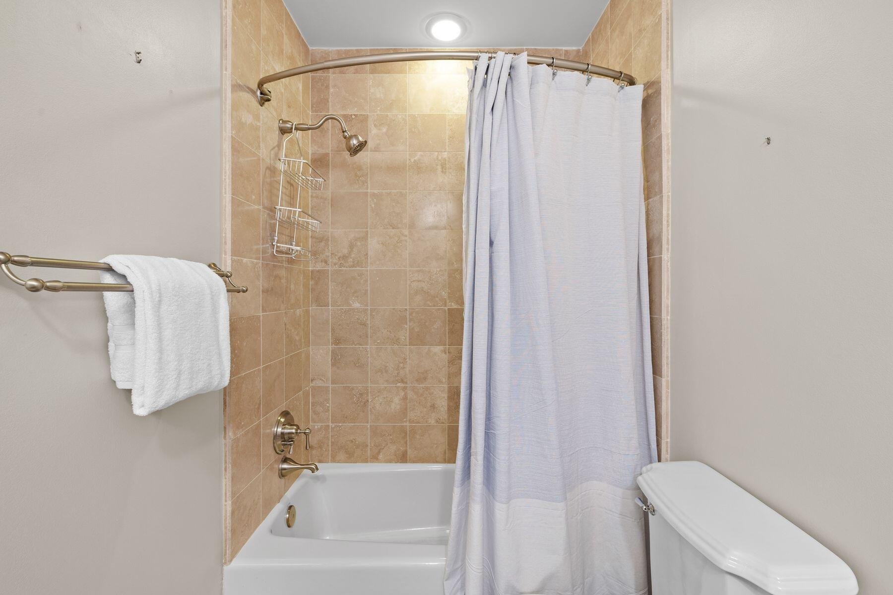 1653 W County Highway 30A, 3119