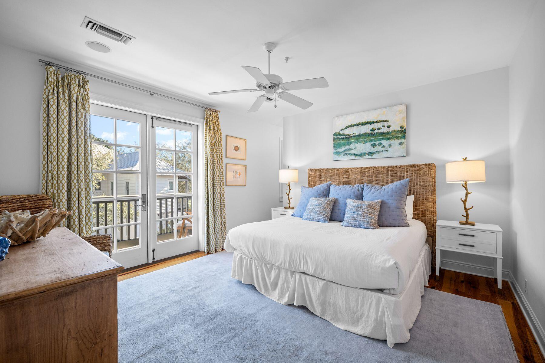 34 N Barrett Square, 2E