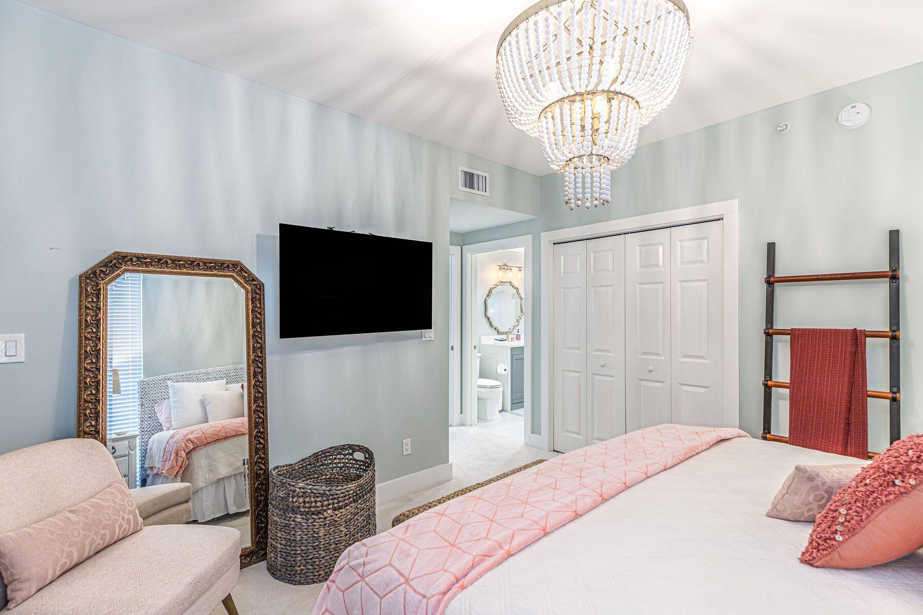 1050 E Highway 98, 306E