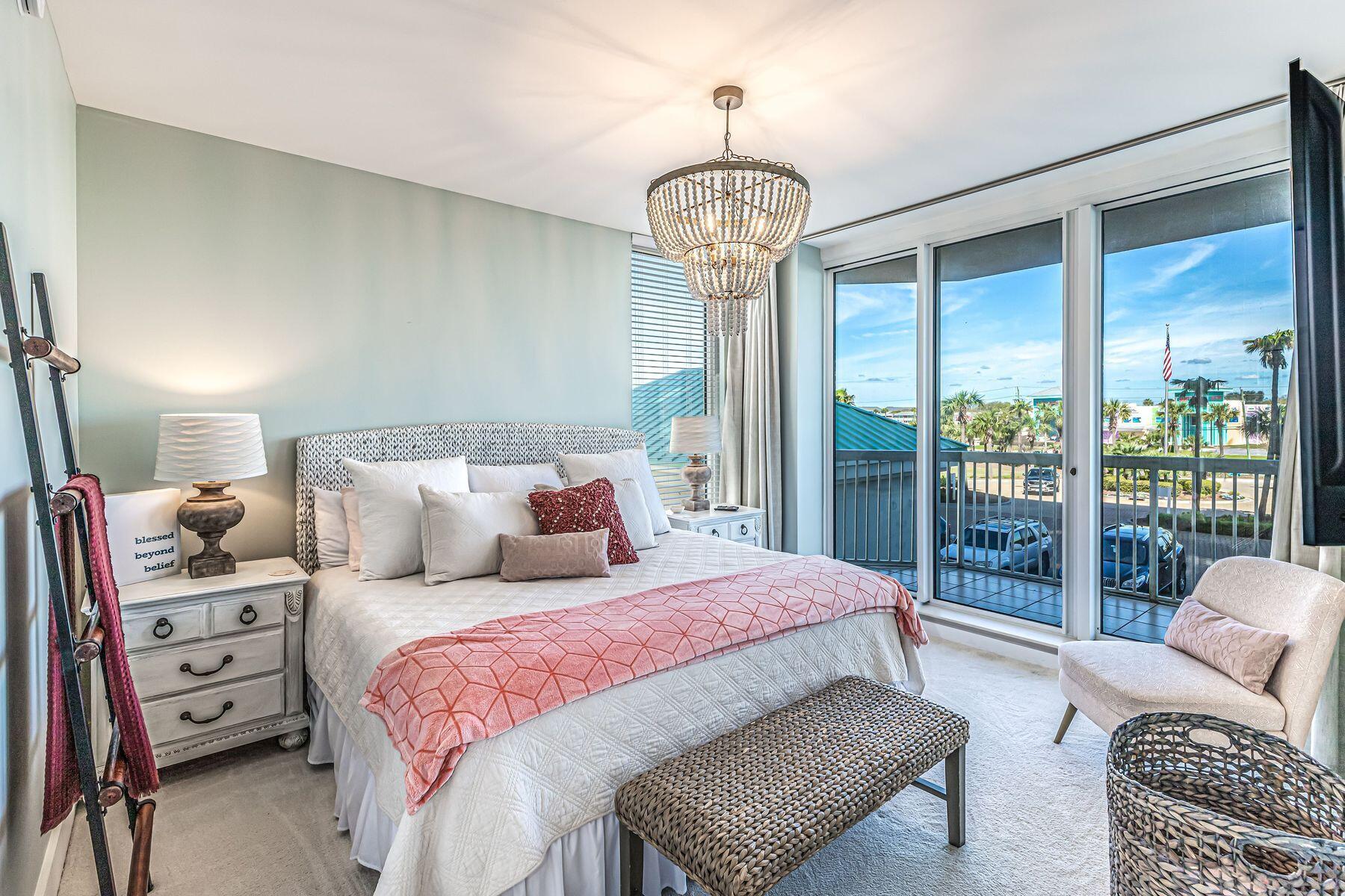 1050 E Highway 98, 306E