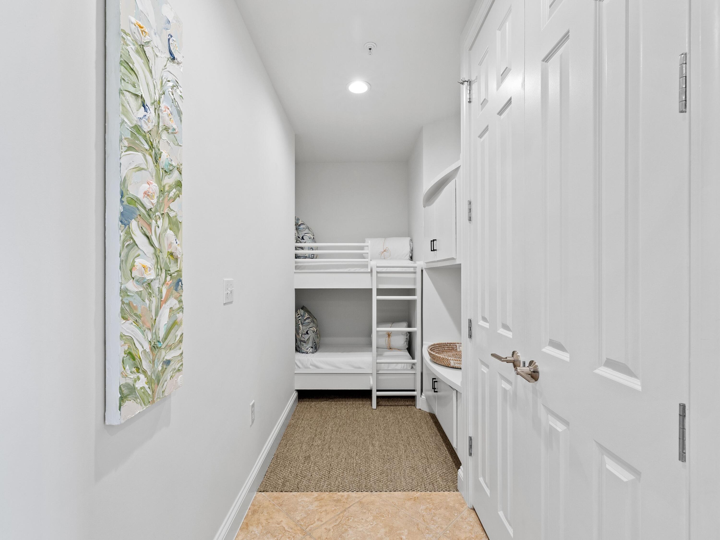 9961 E County Highway 30A, 304