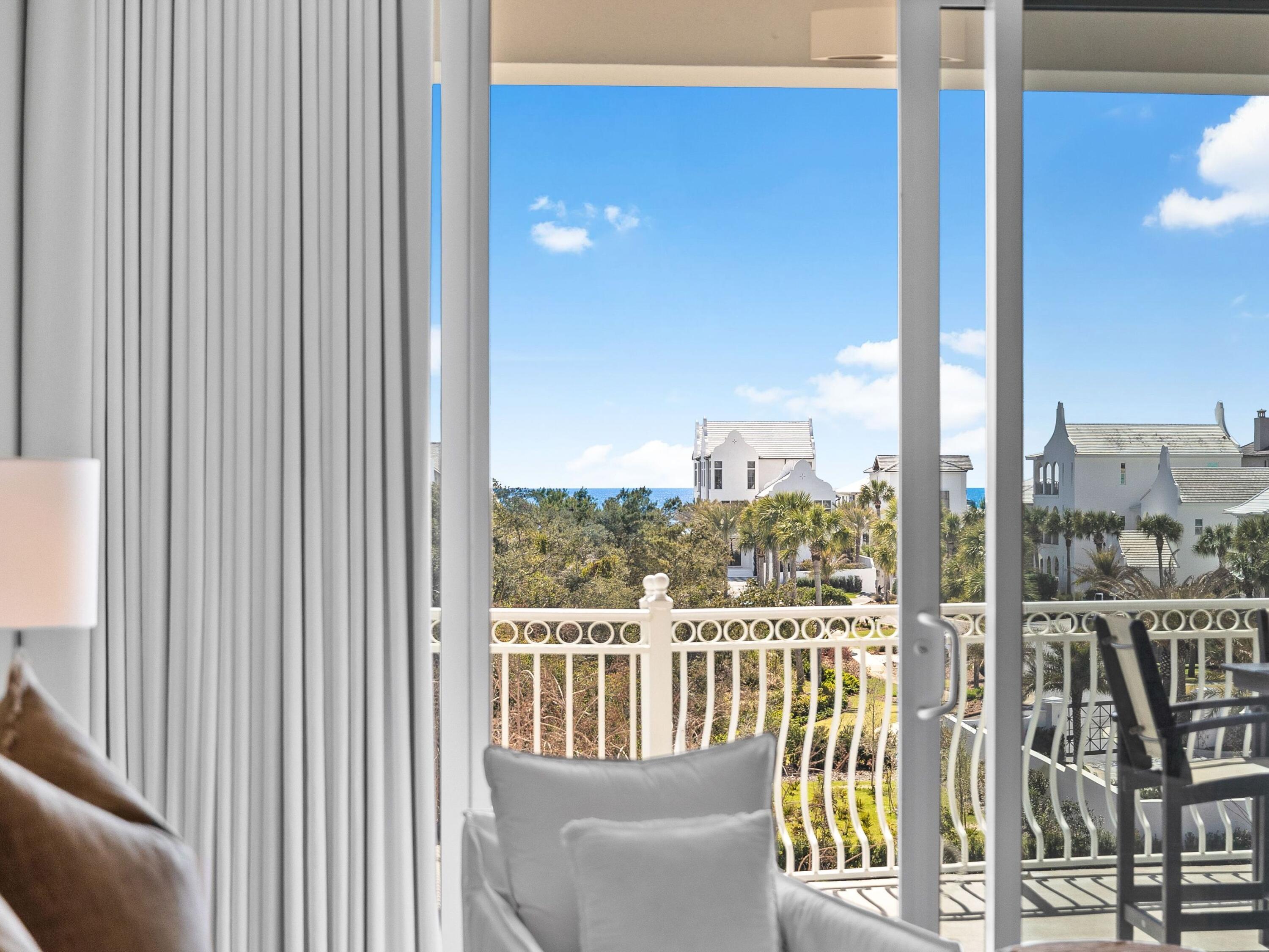 9961 E County Highway 30A, 304