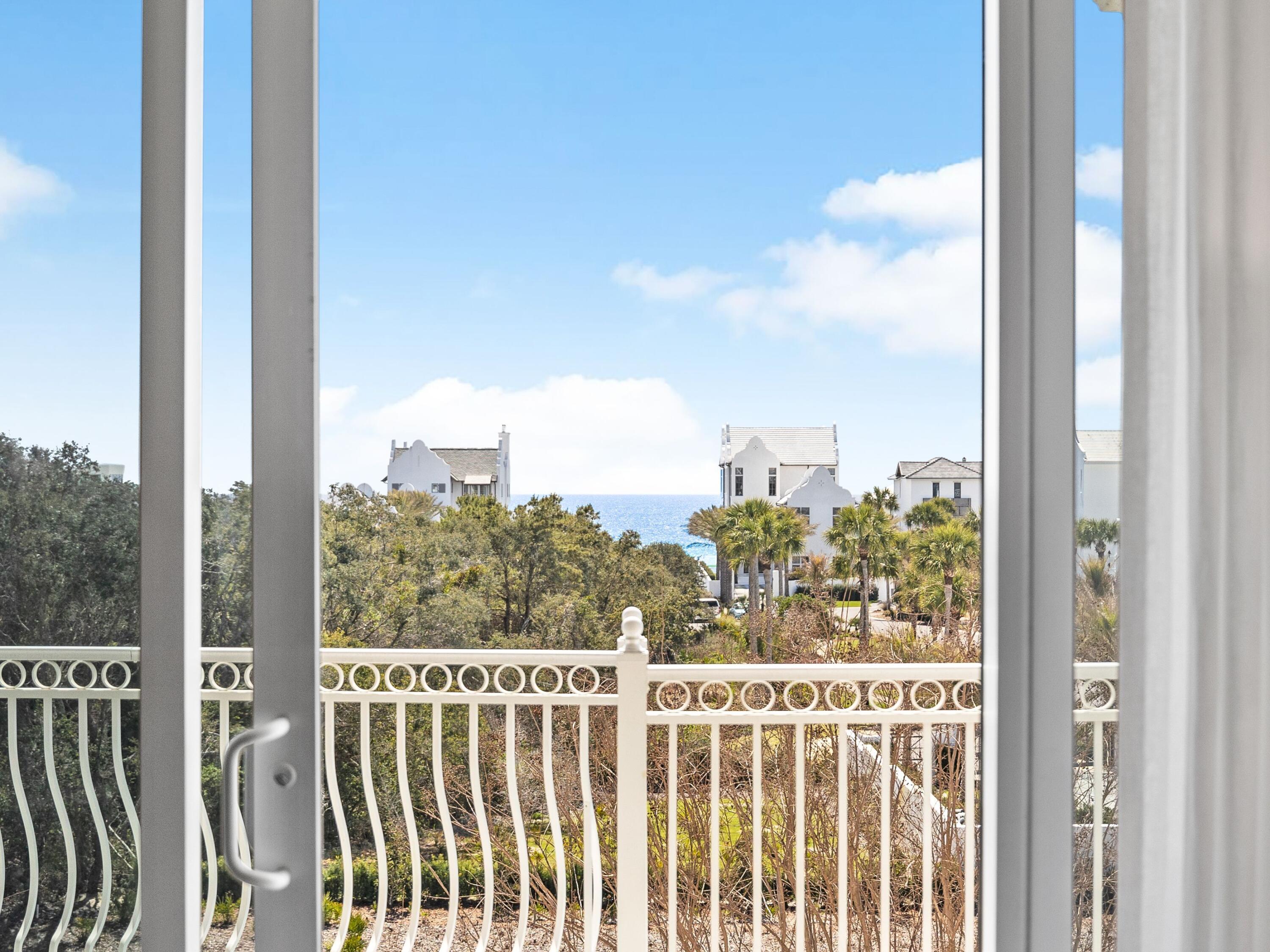 9961 E County Highway 30A, 304