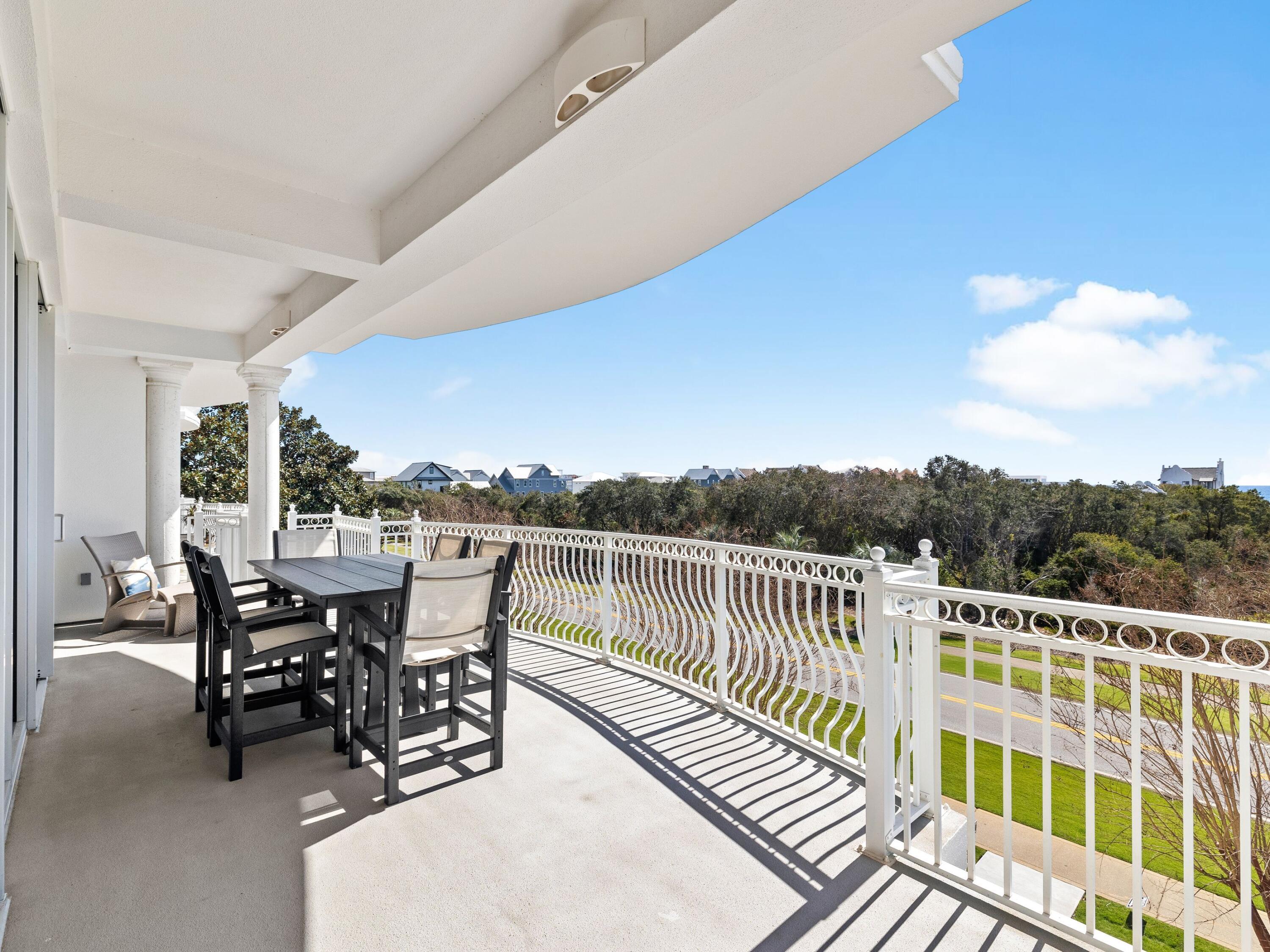 9961 E County Highway 30A, 304