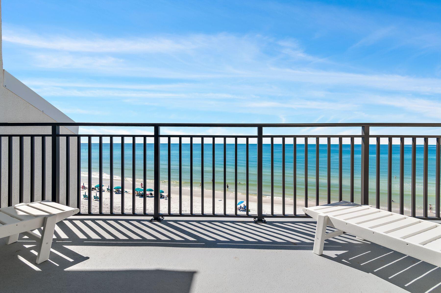 3722 E Co HWY 30A 6, 6