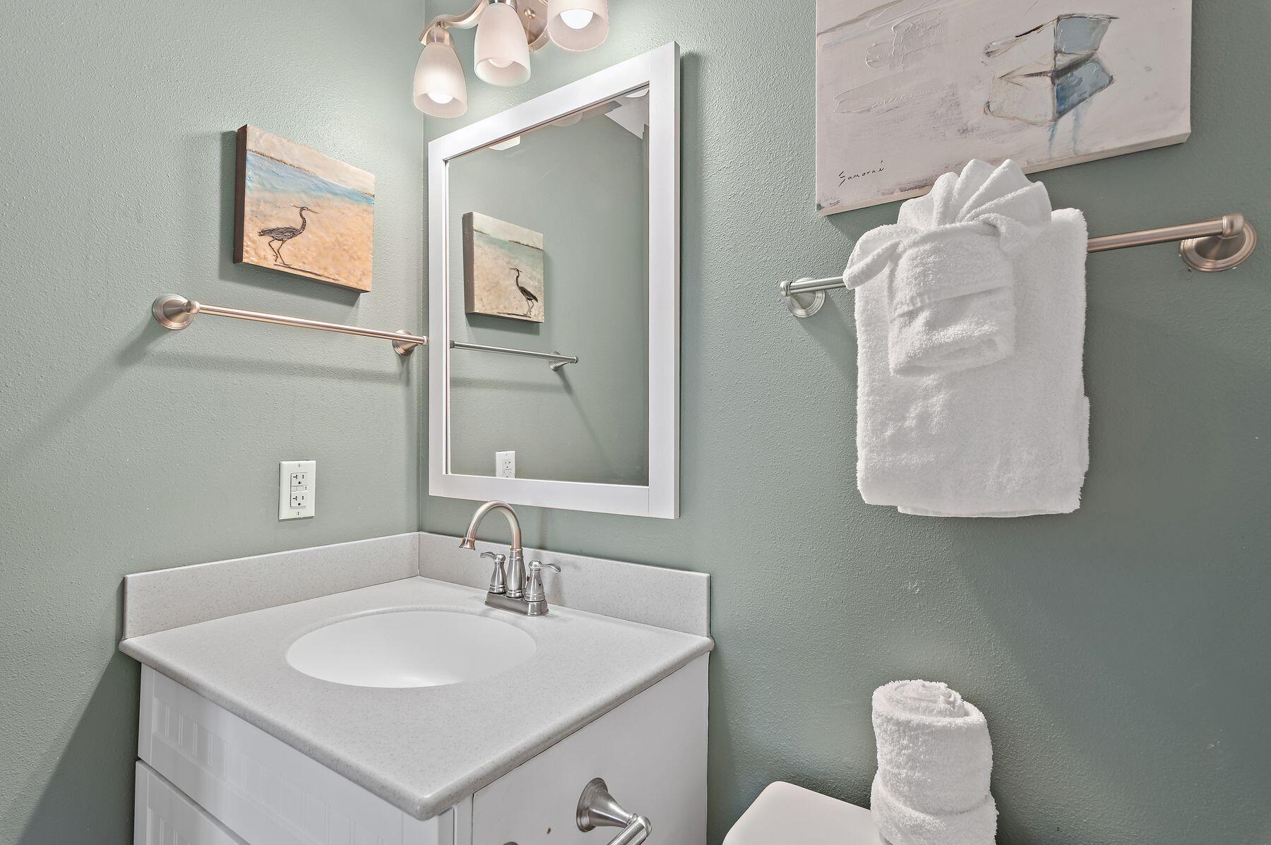 3722 E Co HWY 30A 6, 6