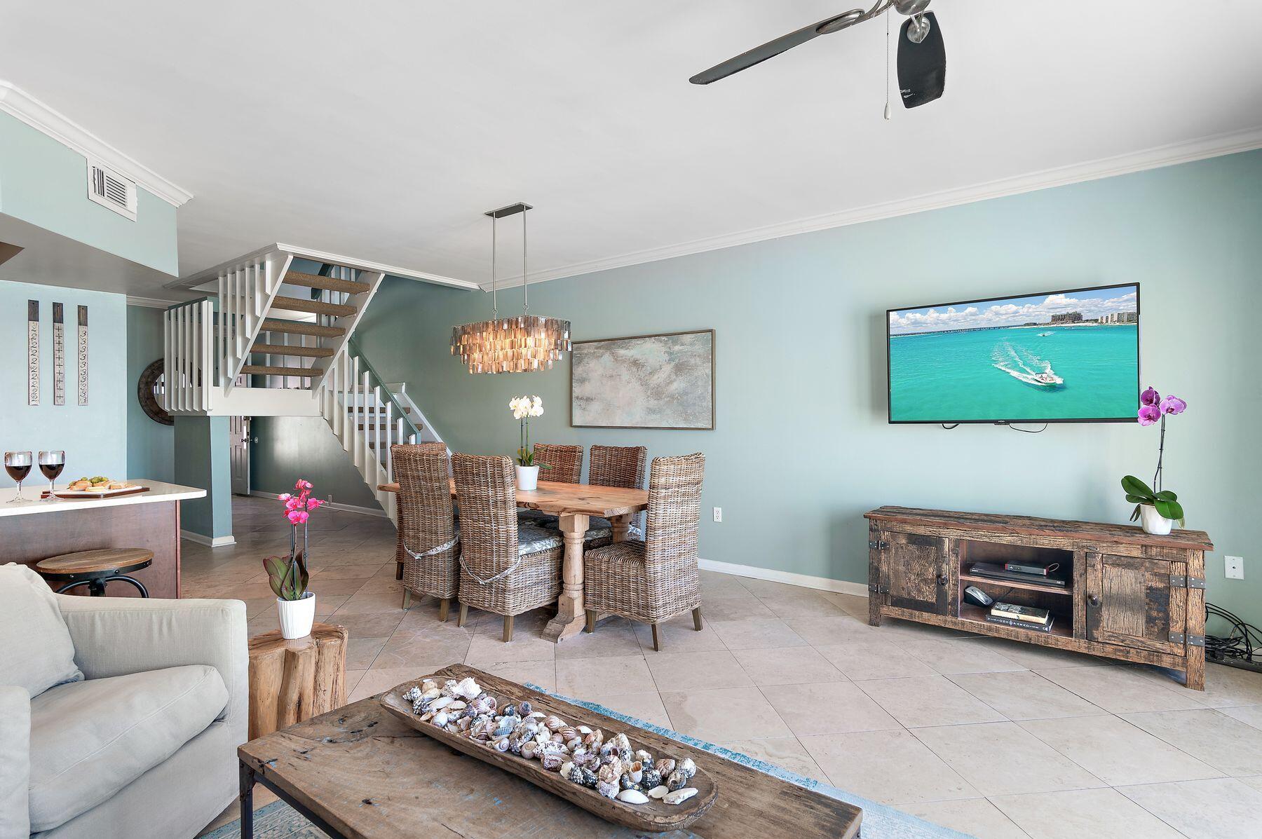 3722 E Co HWY 30A 6, 6