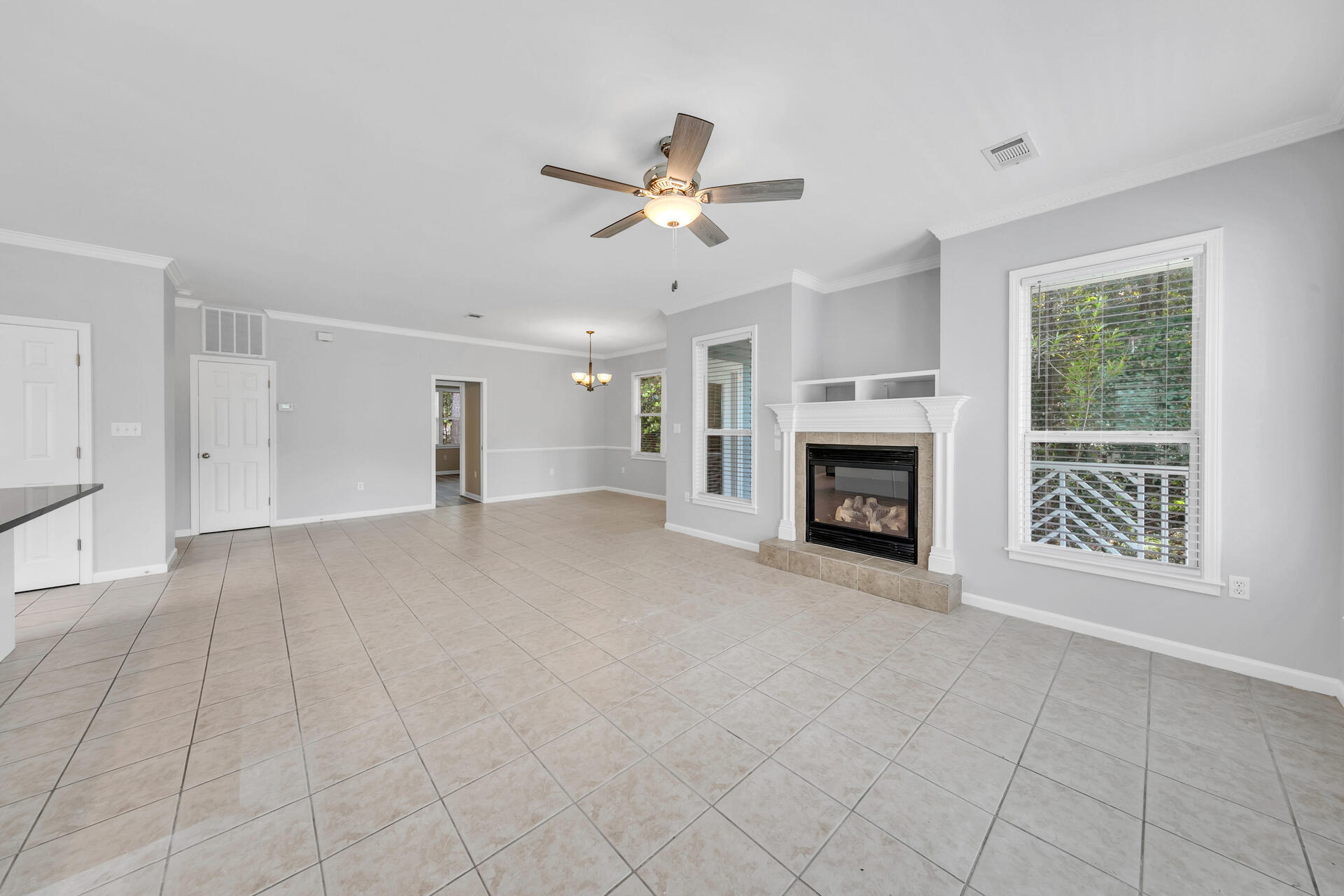 1544 N County Hwy 393