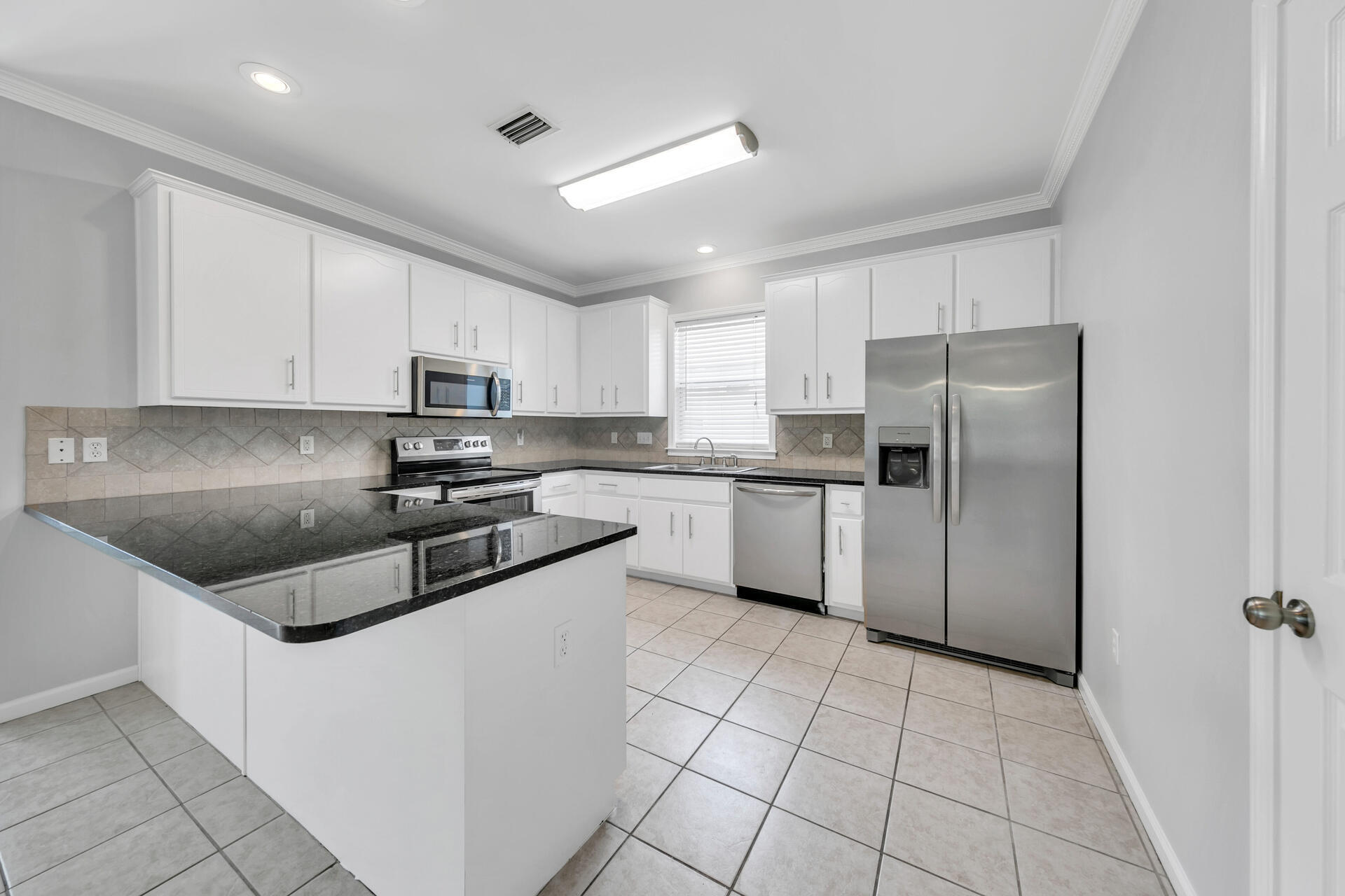 1544 N County Hwy 393