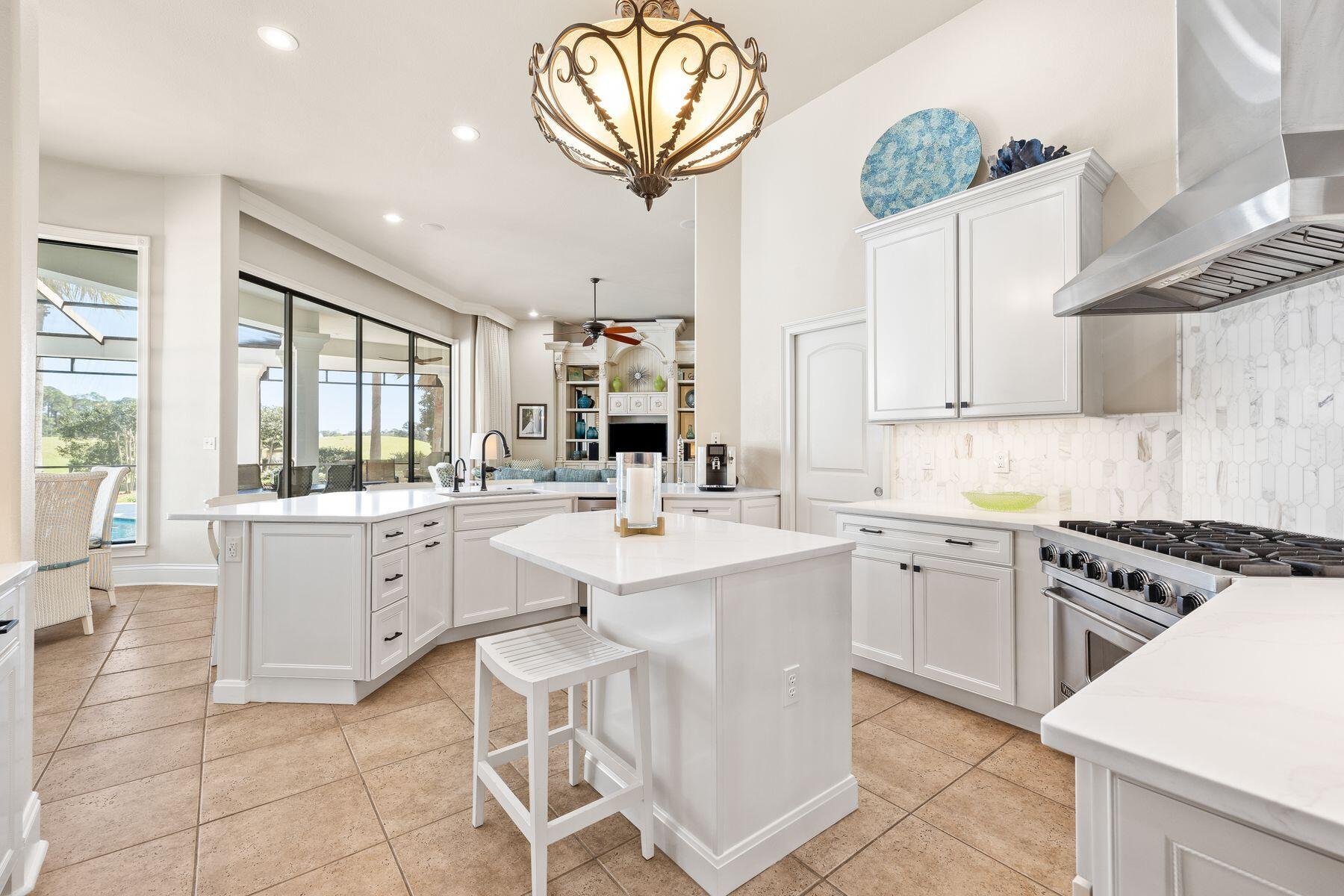 2987 Bay Villas Court