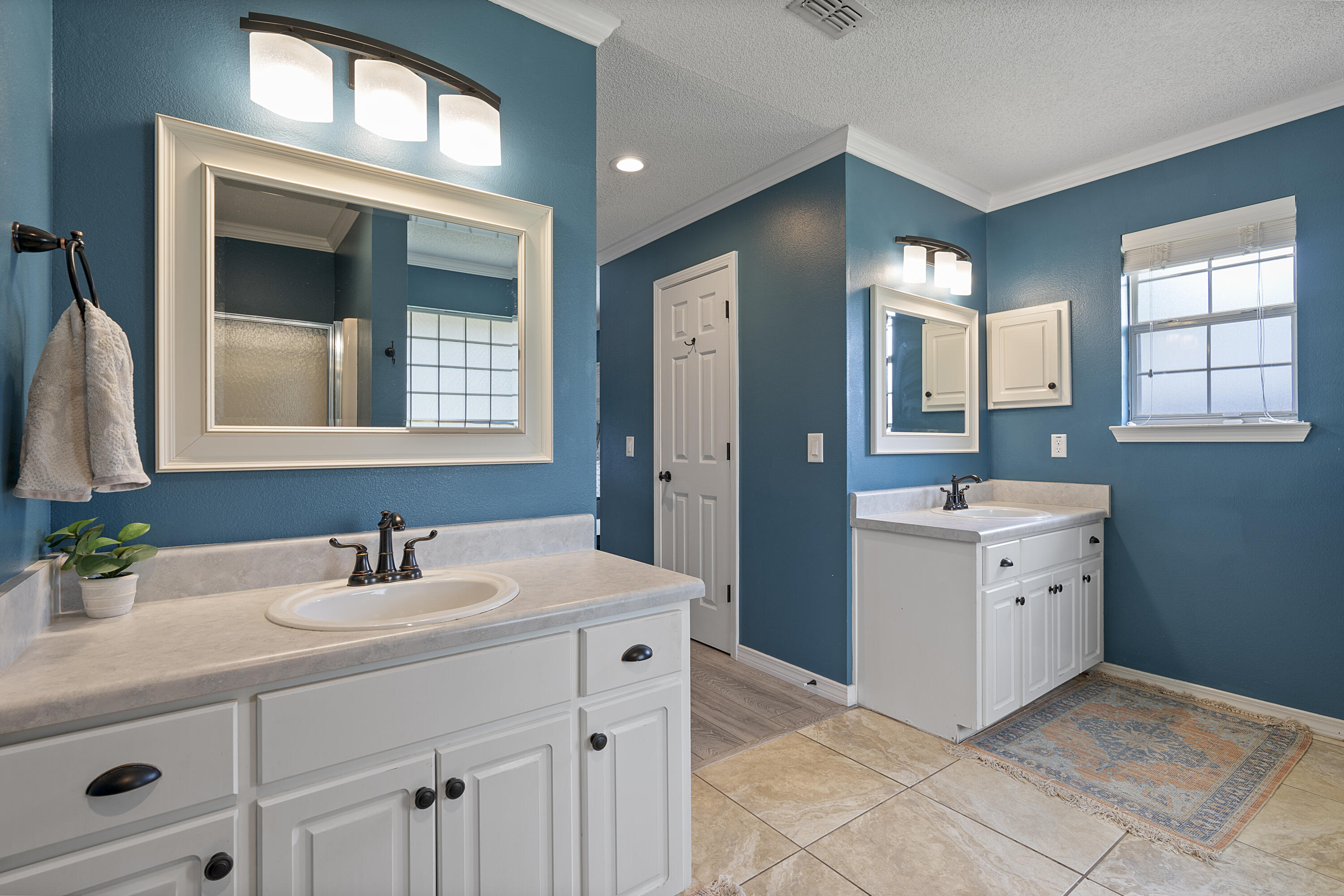 2087 Alfred Boulevard