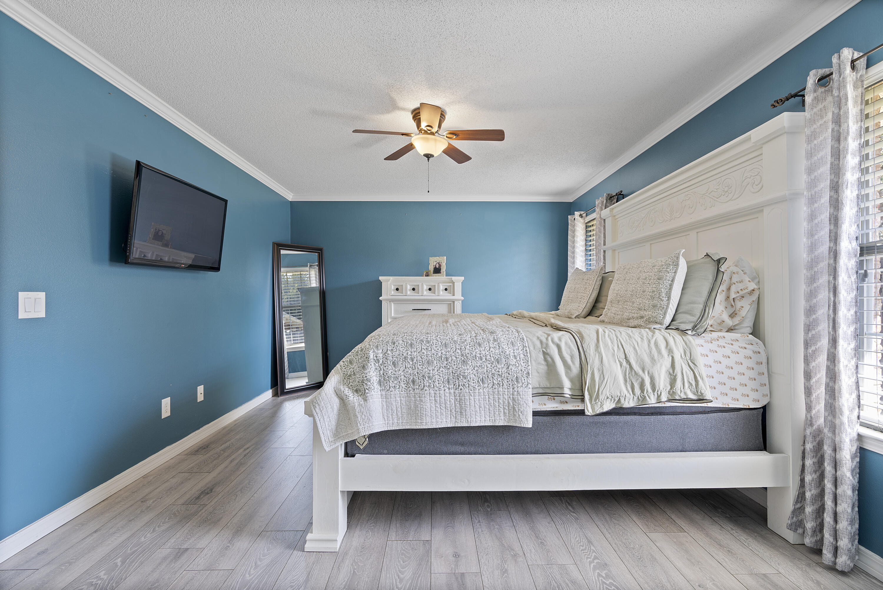 2087 Alfred Boulevard